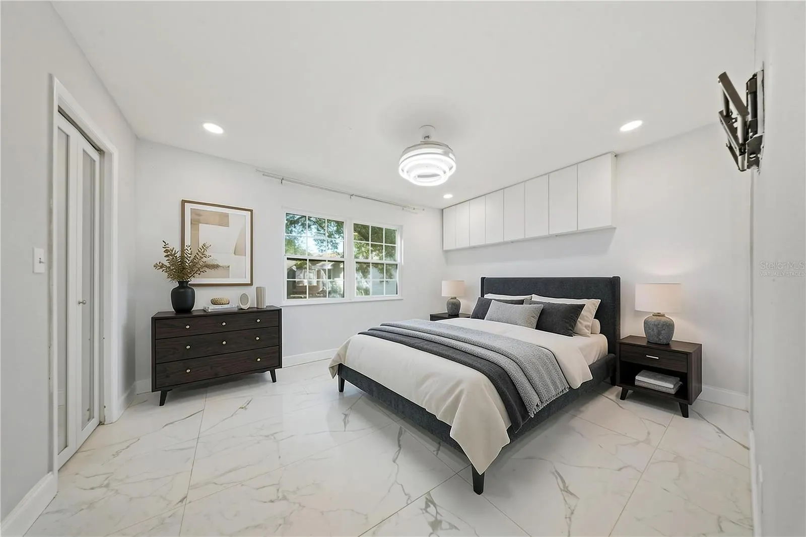 935 HAMILTON CT