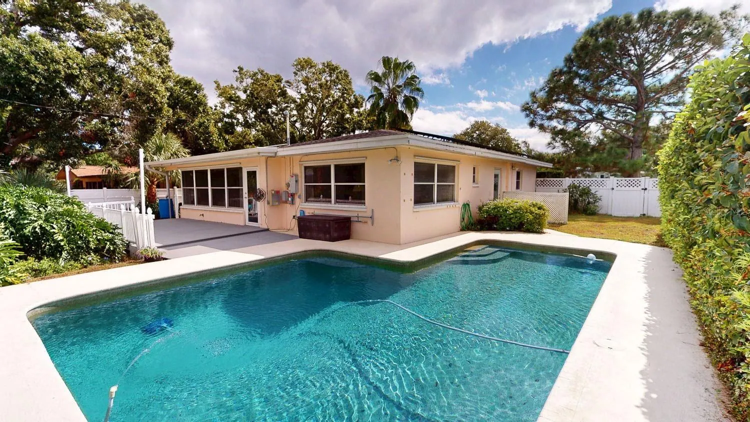 1618 TUSCOLA RD