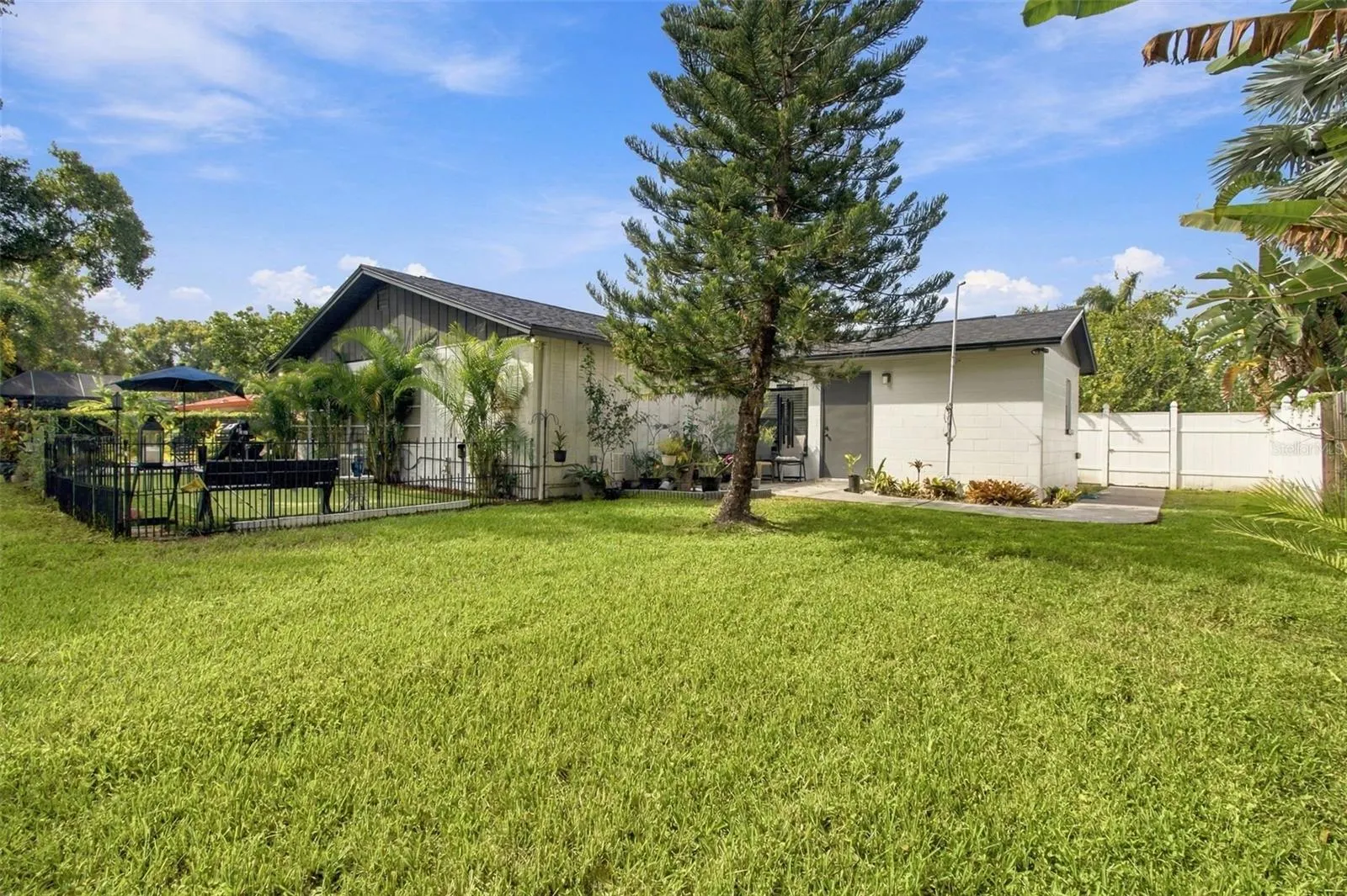 7913 FLOWERFIELD DR