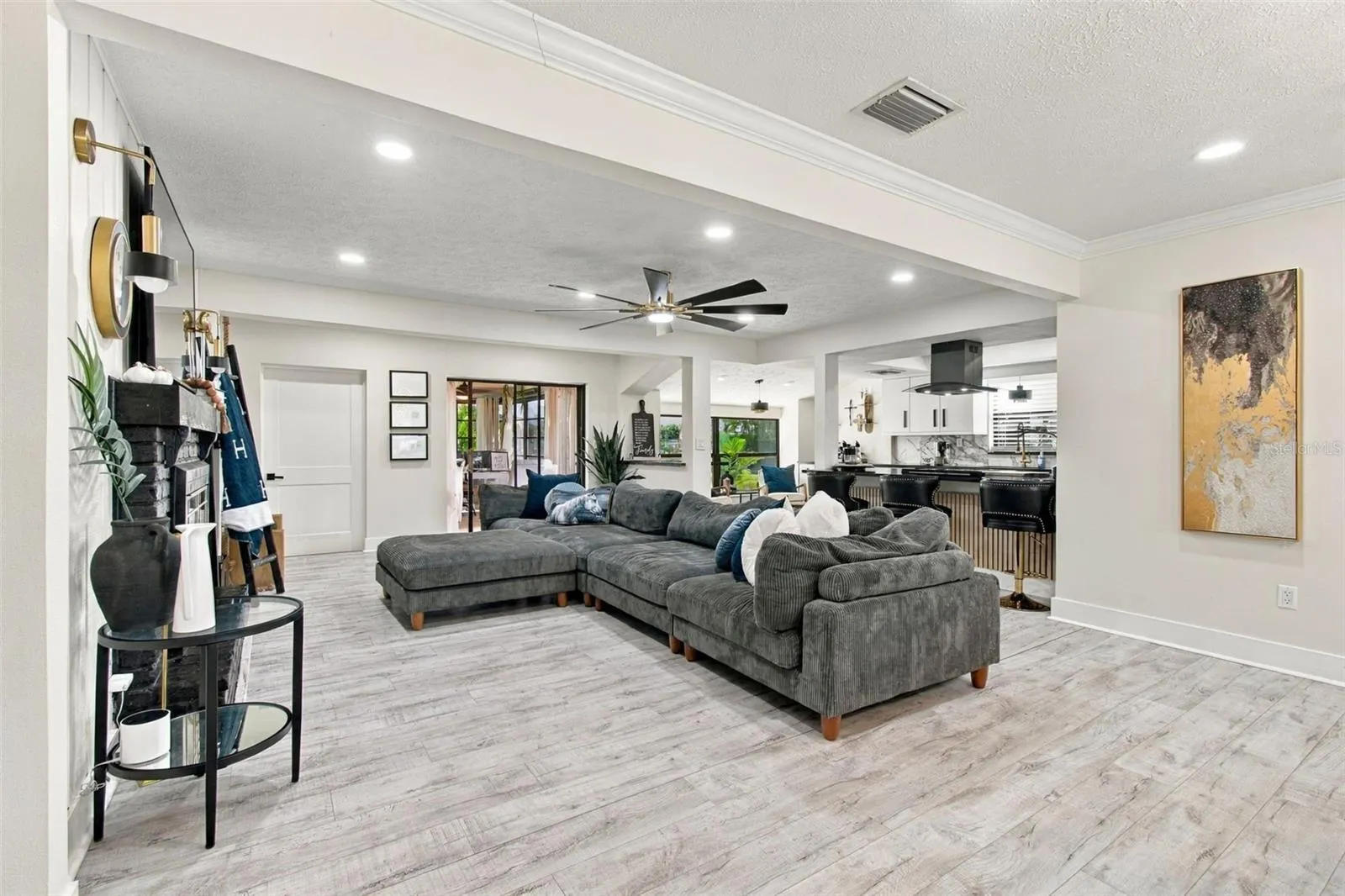 7913 FLOWERFIELD DR