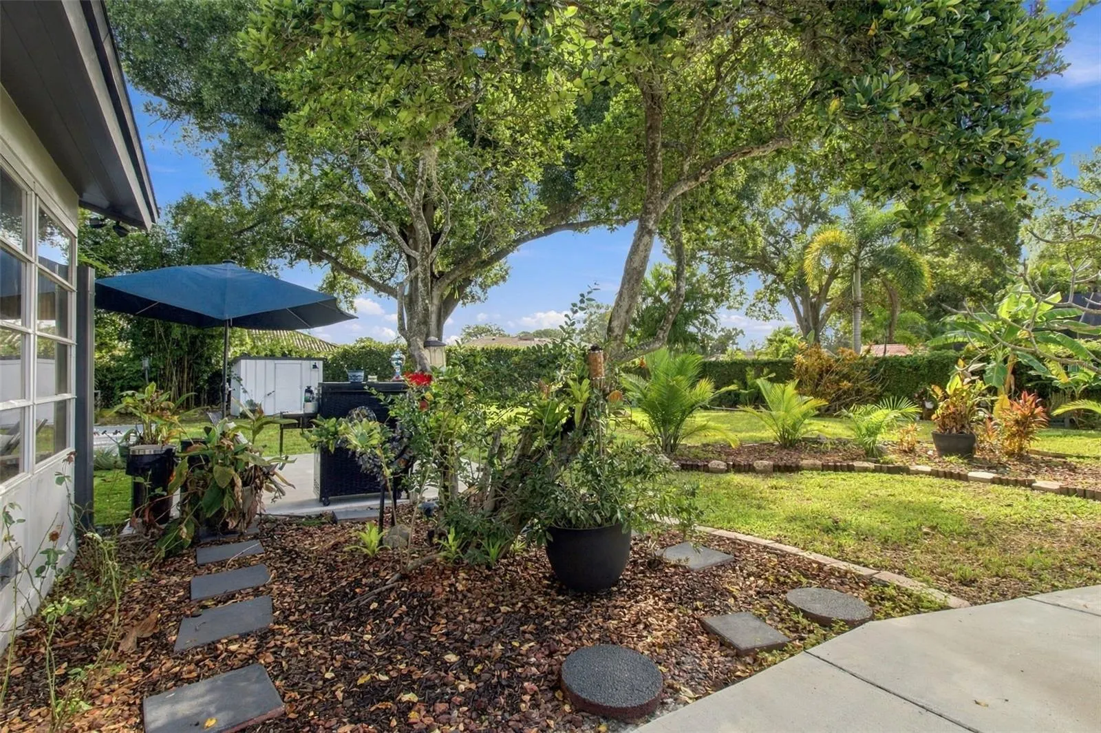 7913 FLOWERFIELD DR