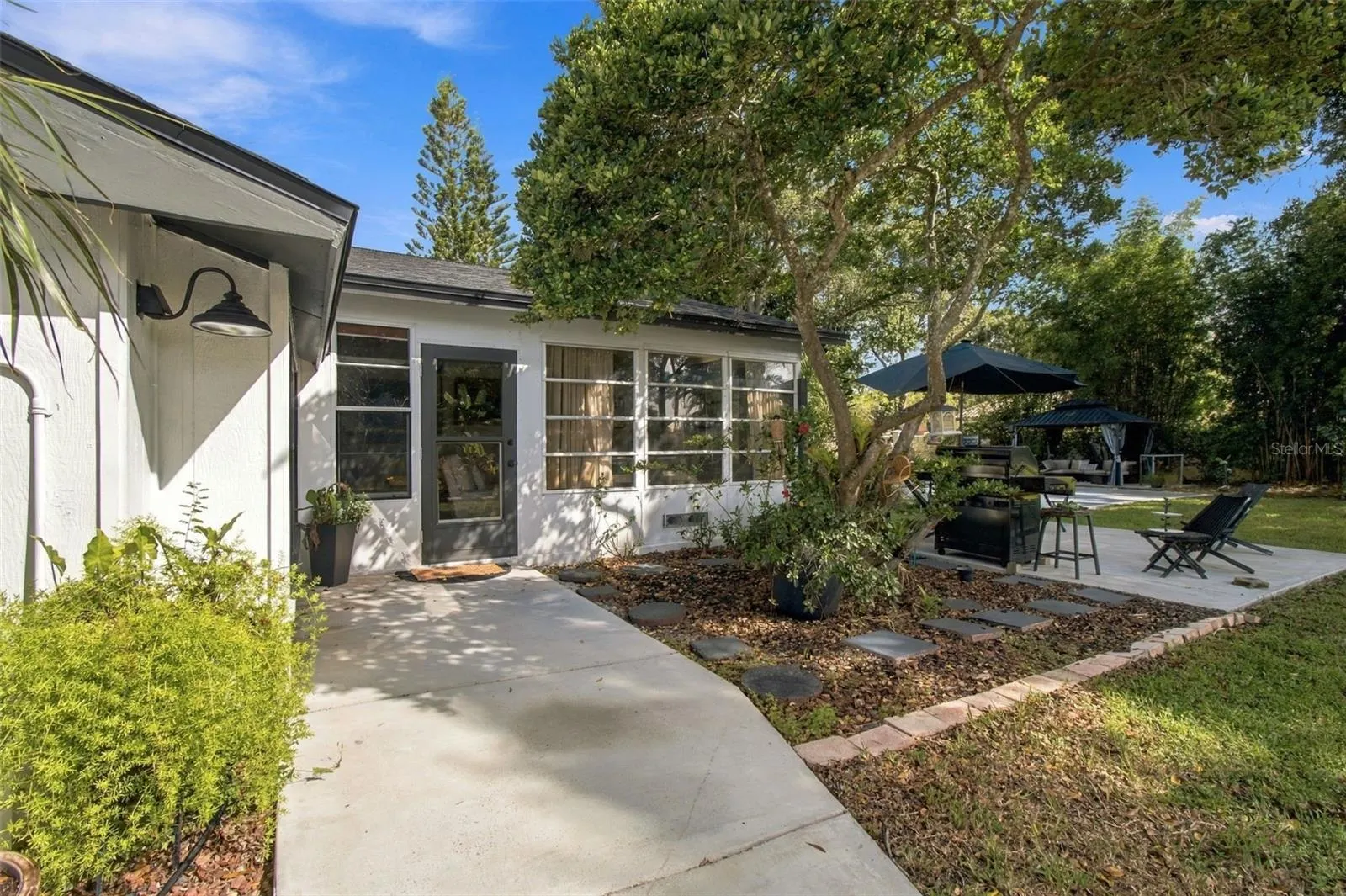 7913 FLOWERFIELD DR