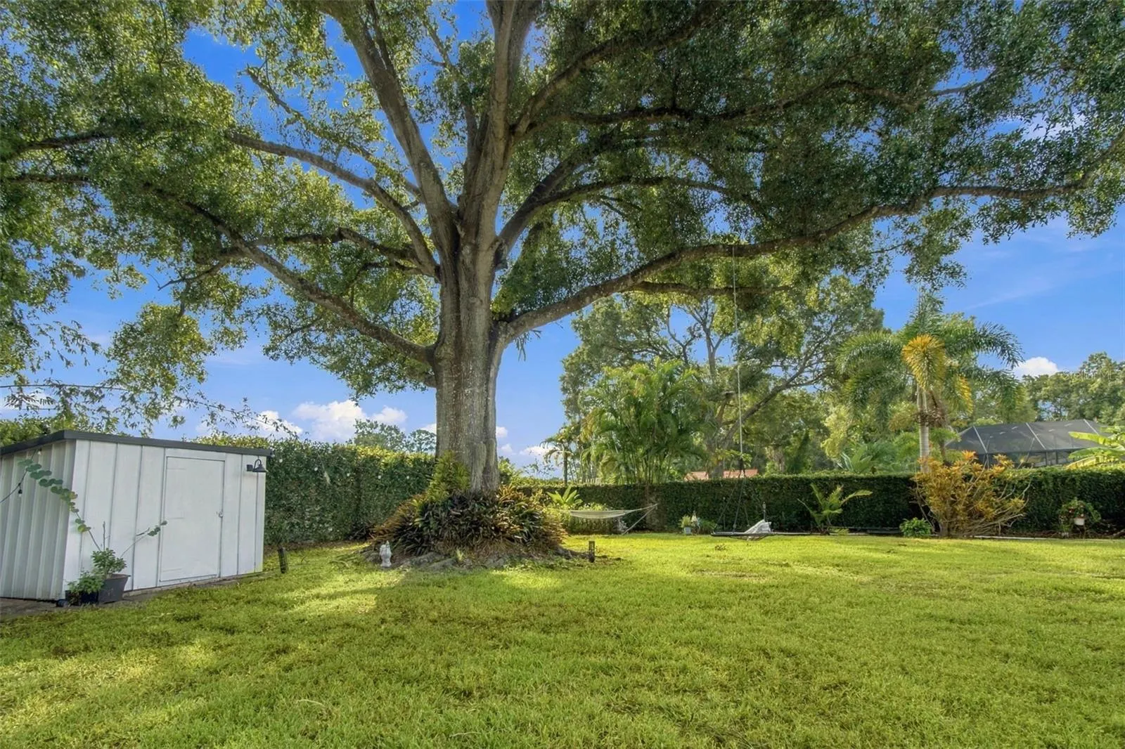 7913 FLOWERFIELD DR