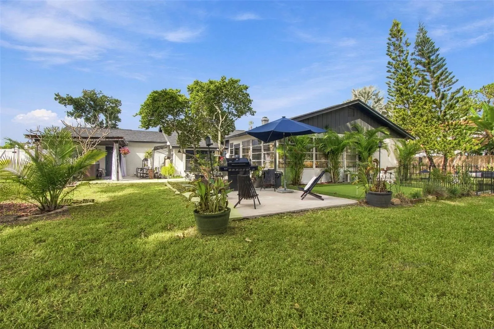 7913 FLOWERFIELD DR