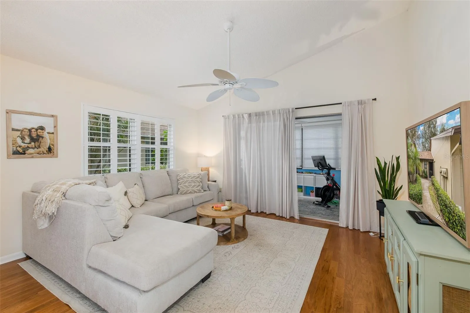 1695 HAMILTON CT