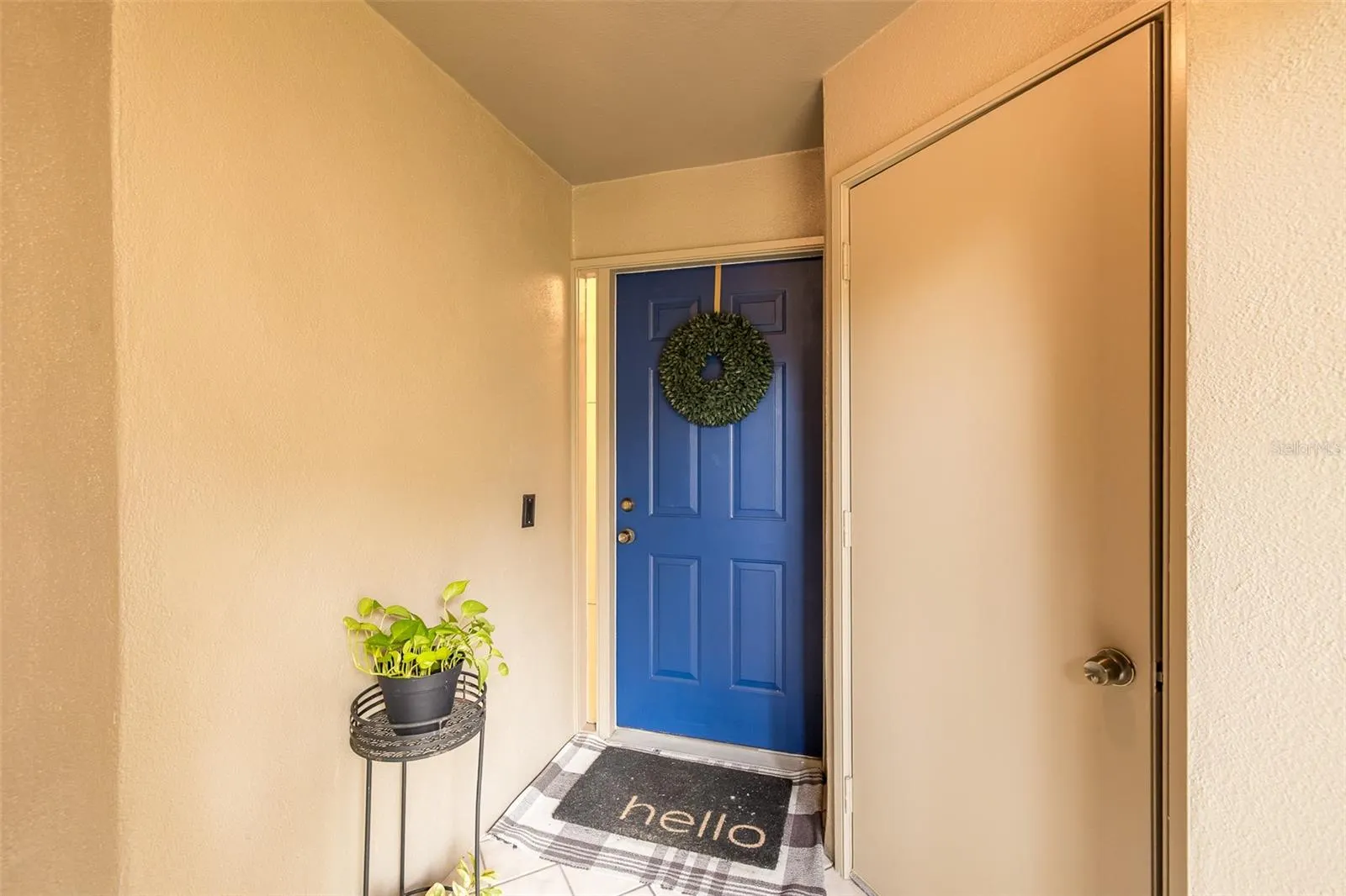 1695 HAMILTON CT