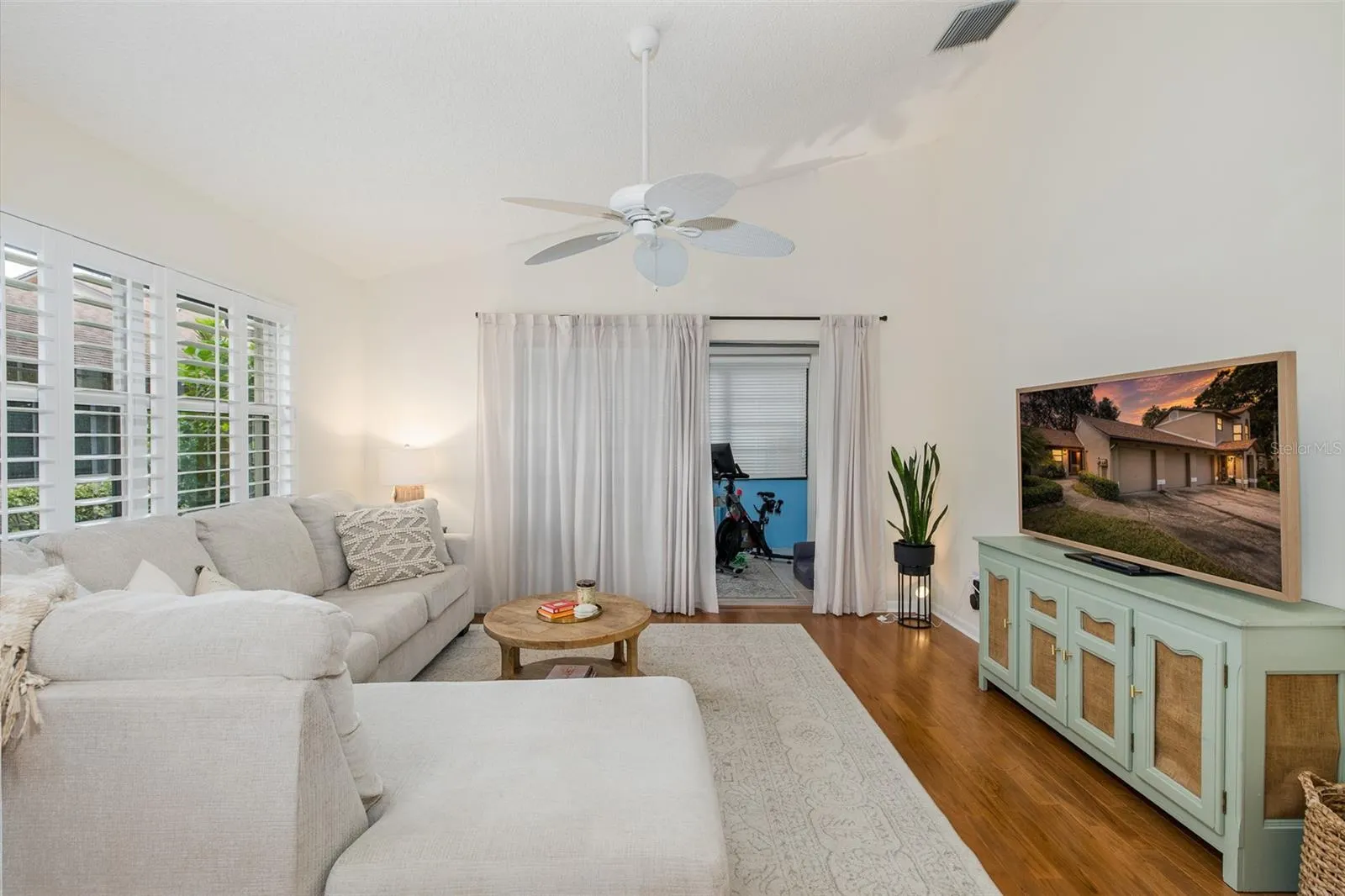 1695 HAMILTON CT