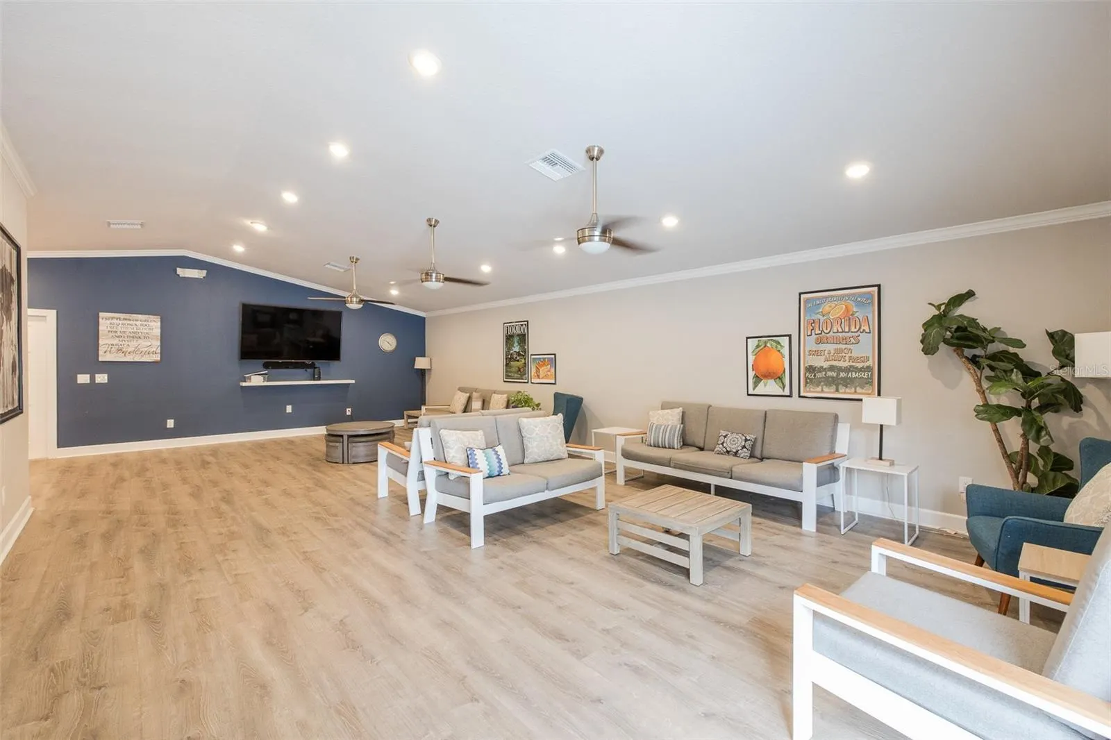 1695 HAMILTON CT