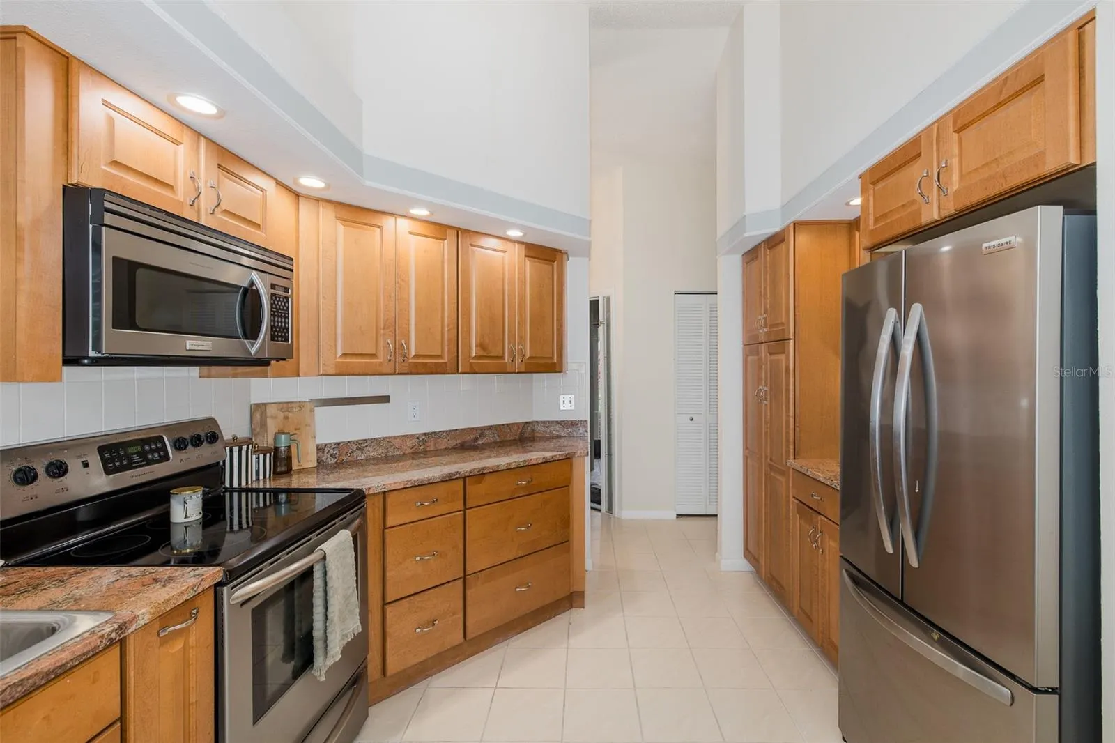 1695 HAMILTON CT