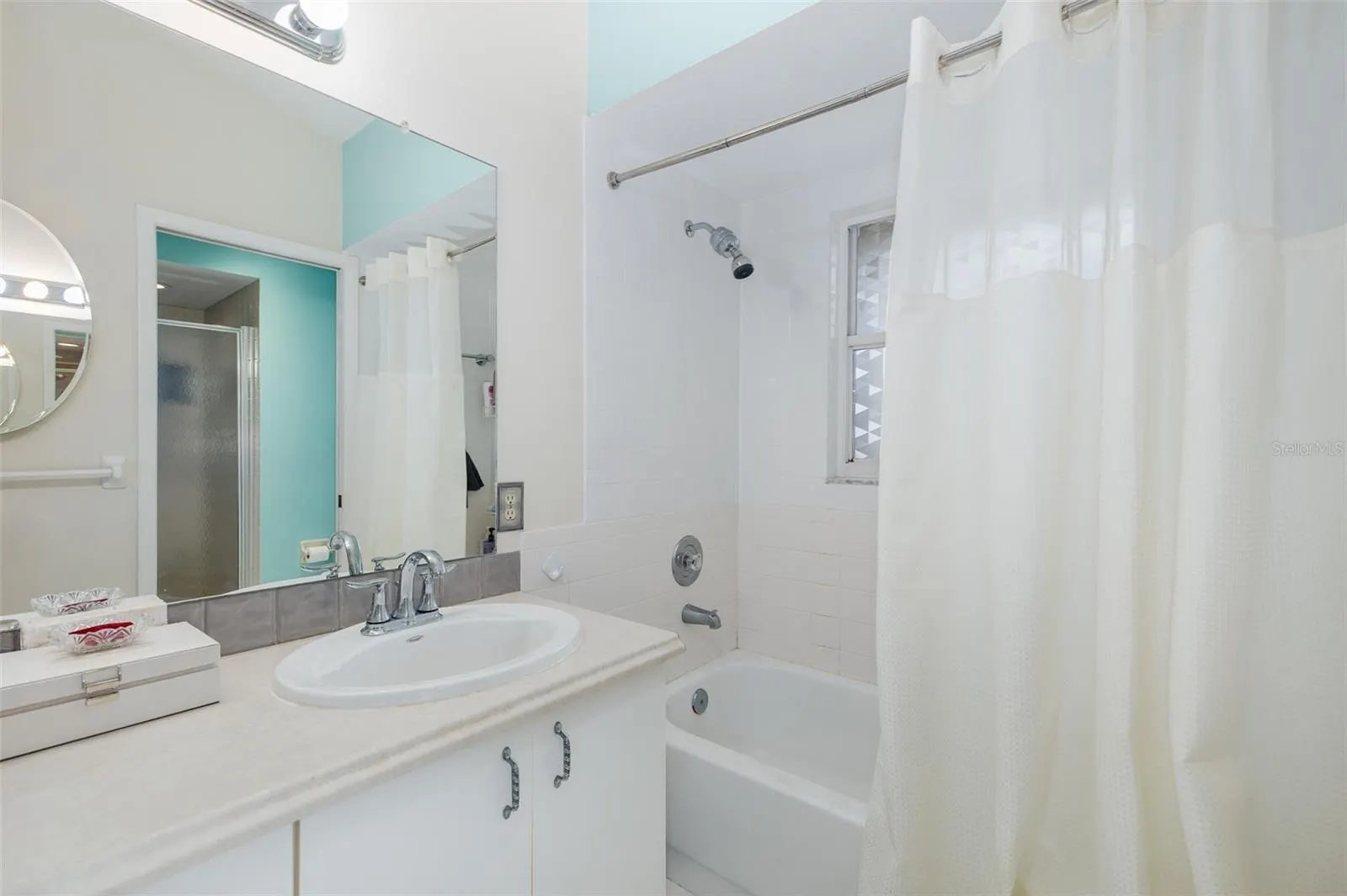 1695 HAMILTON CT