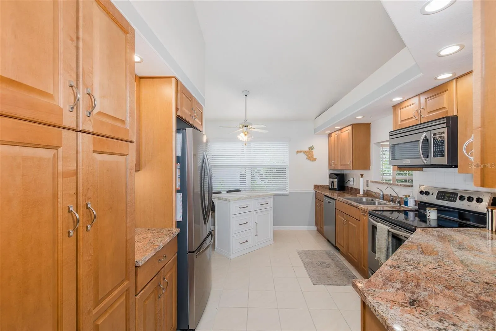 1695 HAMILTON CT