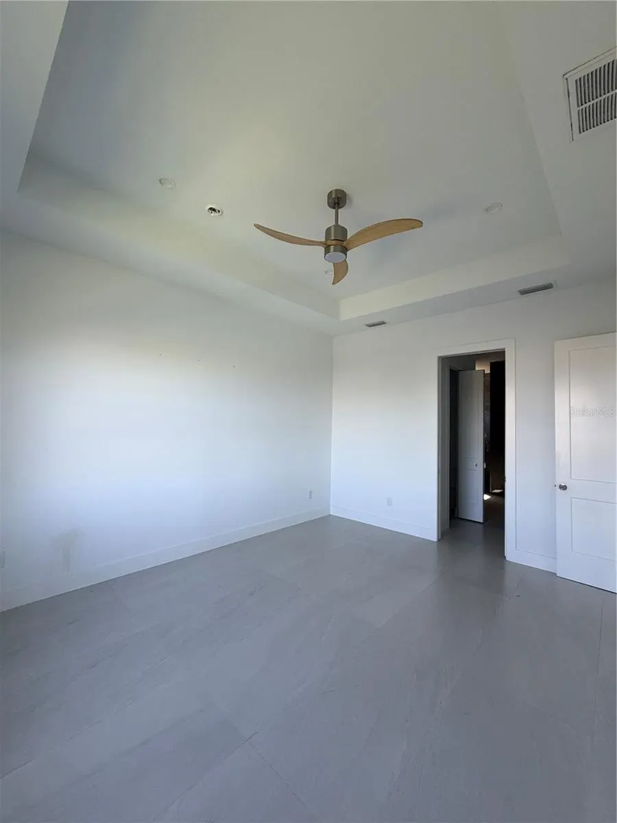 517 NW 19TH TER