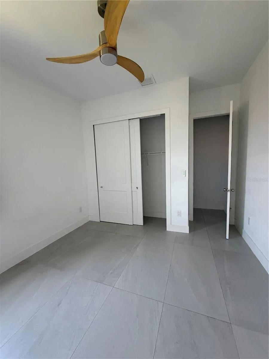 517 NW 19TH TER