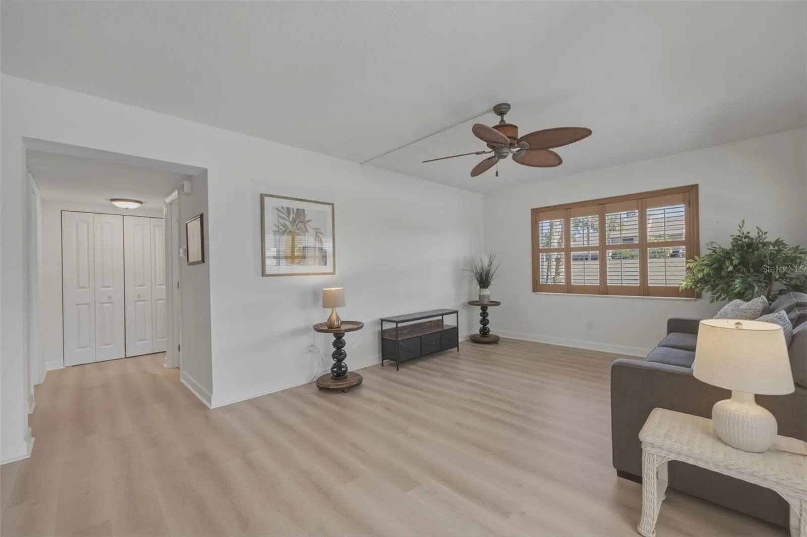 4700 COVE CIR #111 #111