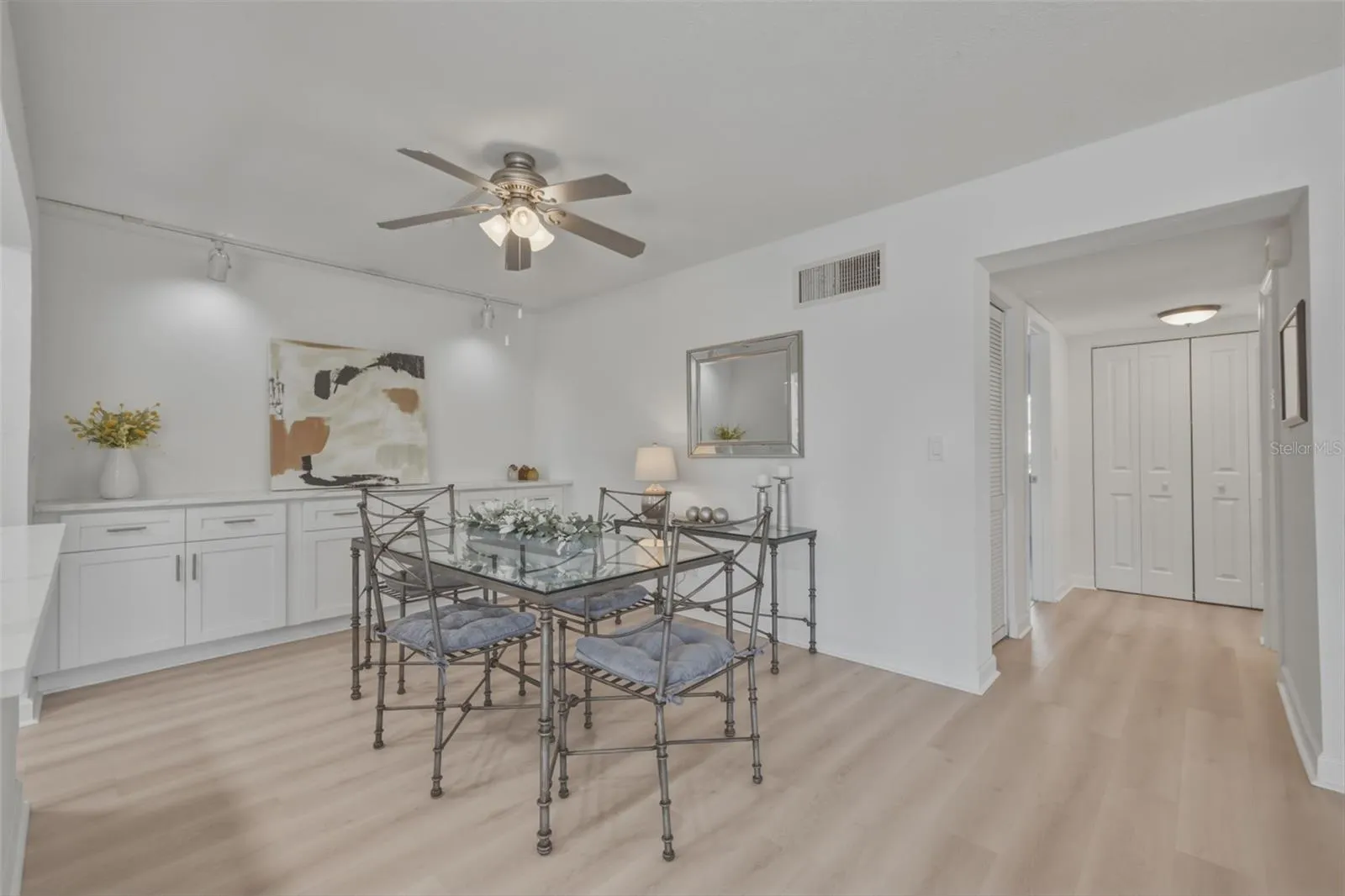 4700 COVE CIR #111 #111