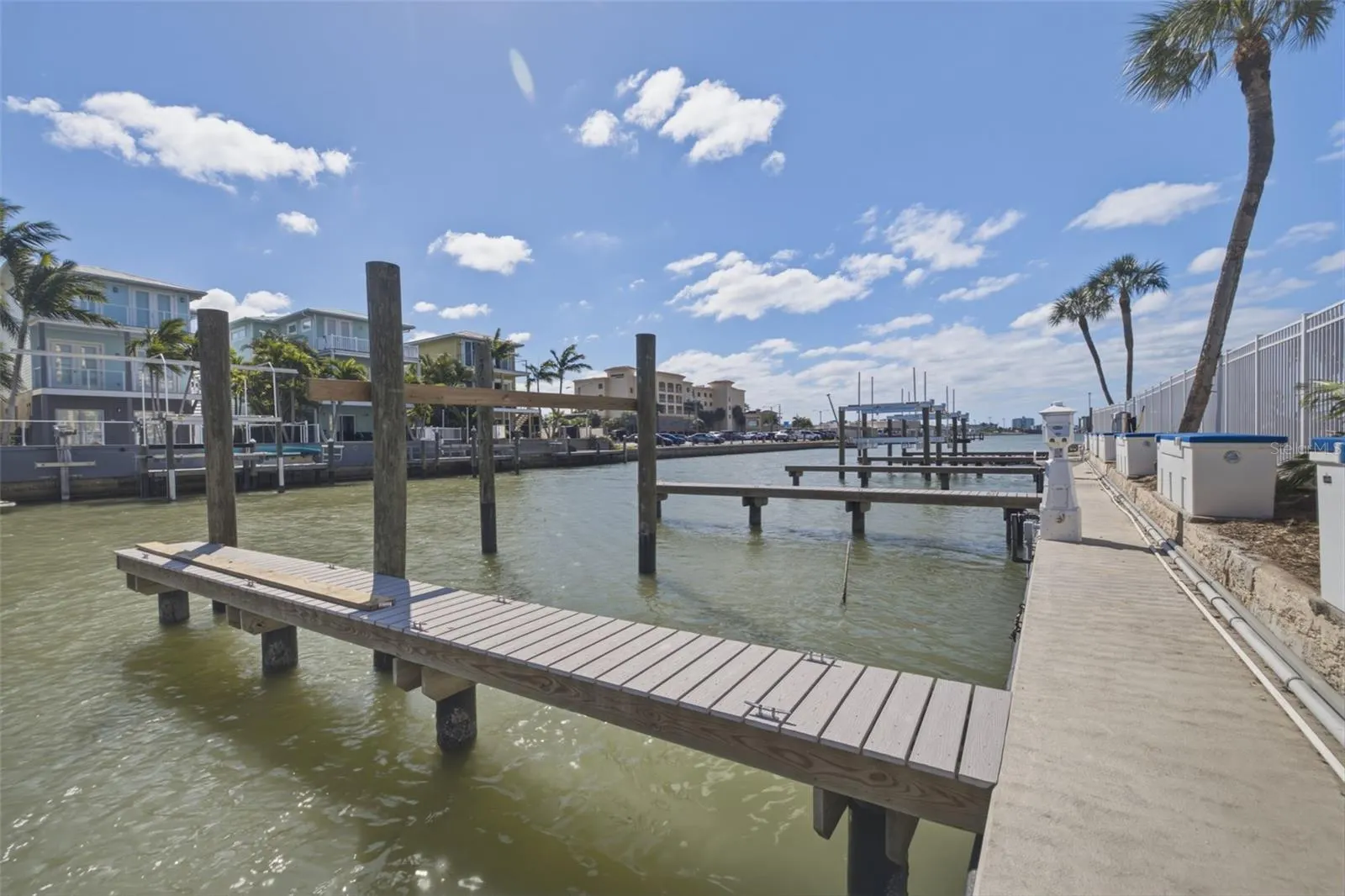 4700 COVE CIR #111 #111
