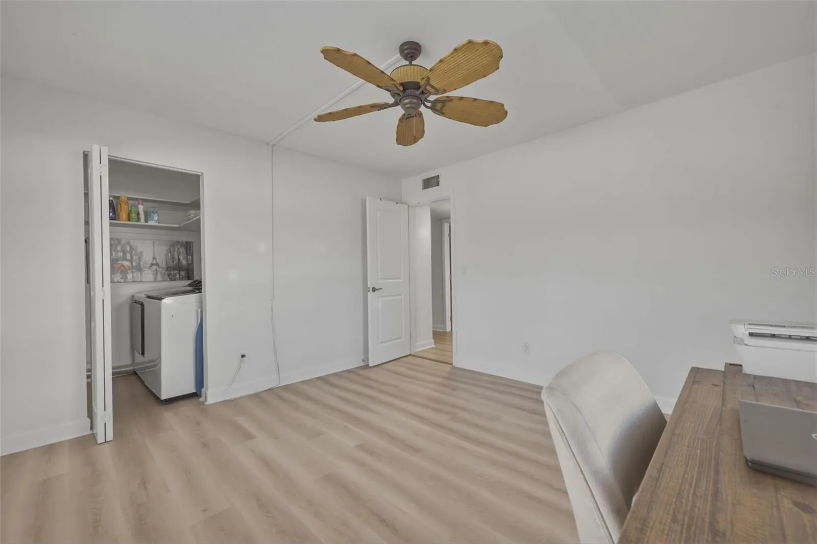 4700 COVE CIR #111 #111