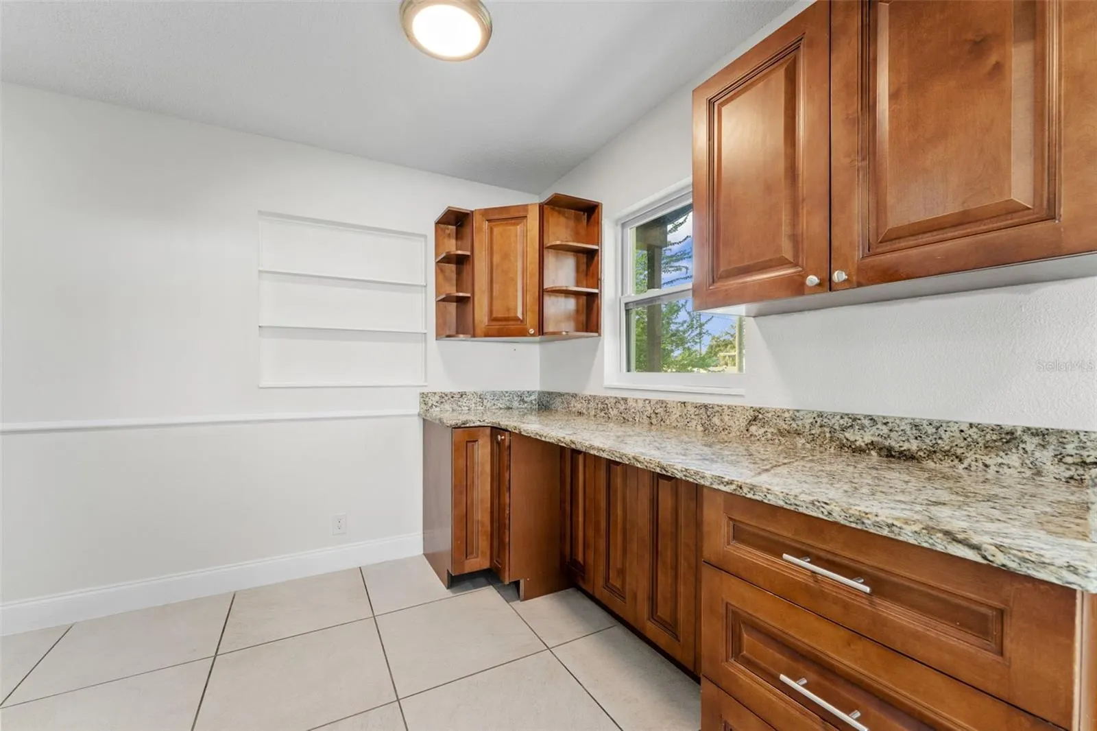 8307 LIBBY LN