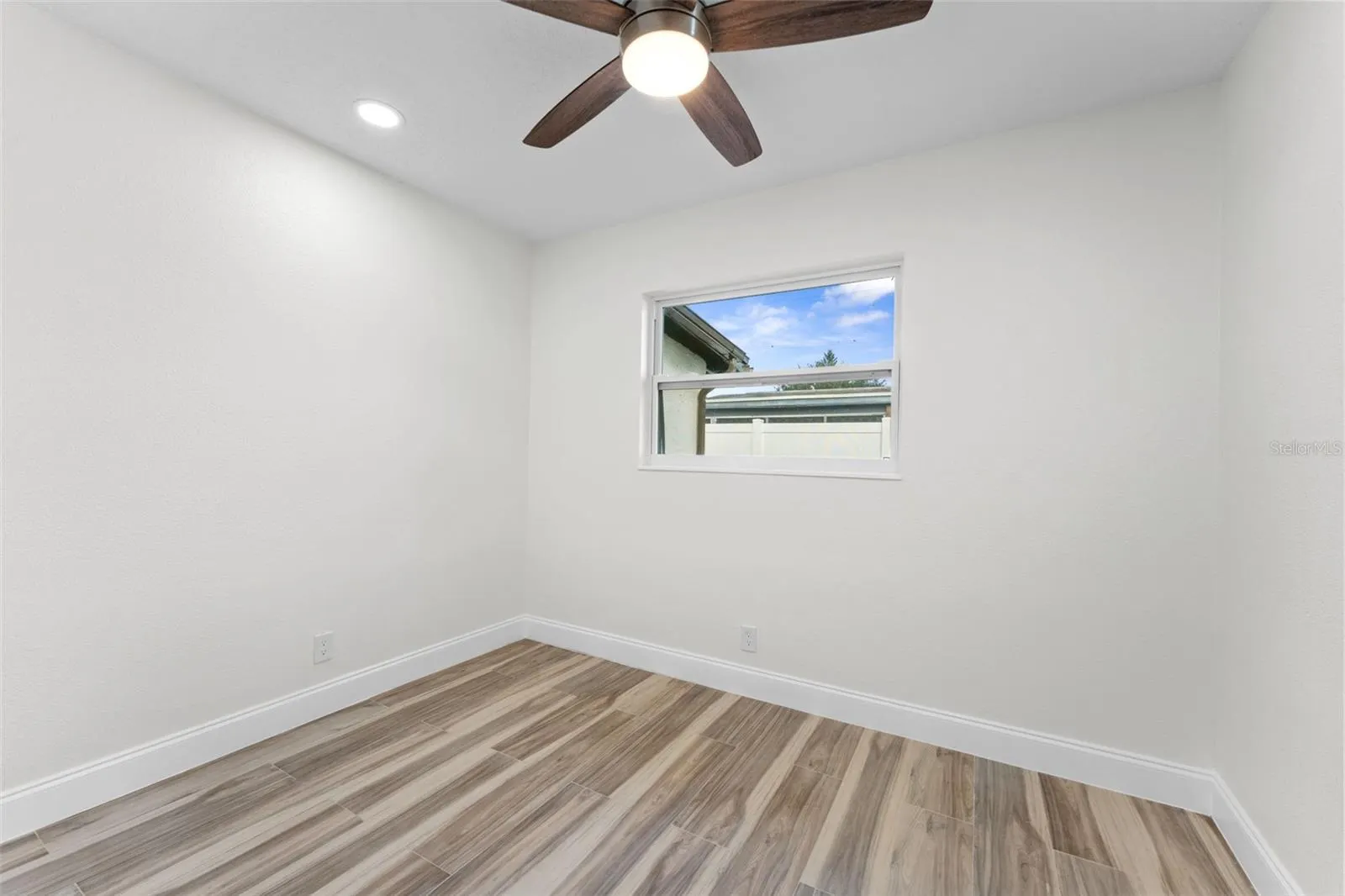 8307 LIBBY LN