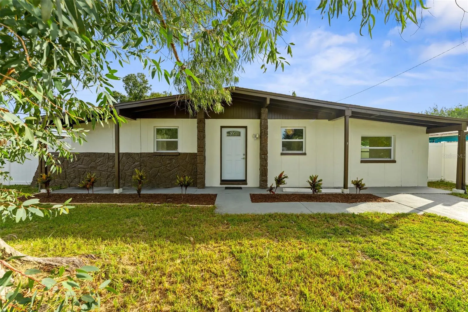 8307 LIBBY LN