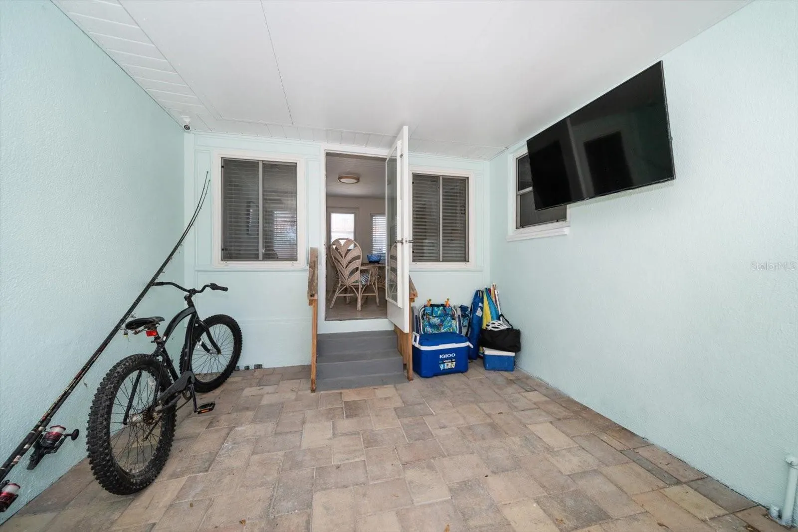 745 BRUCE AVE