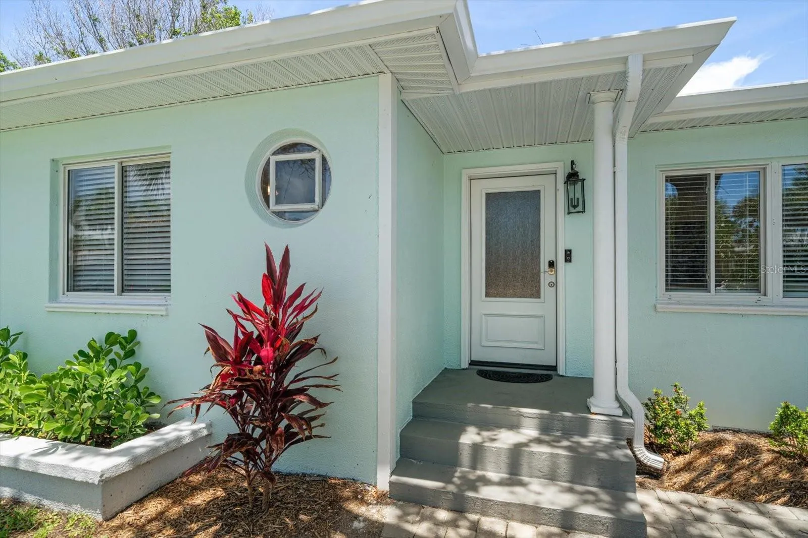 745 BRUCE AVE