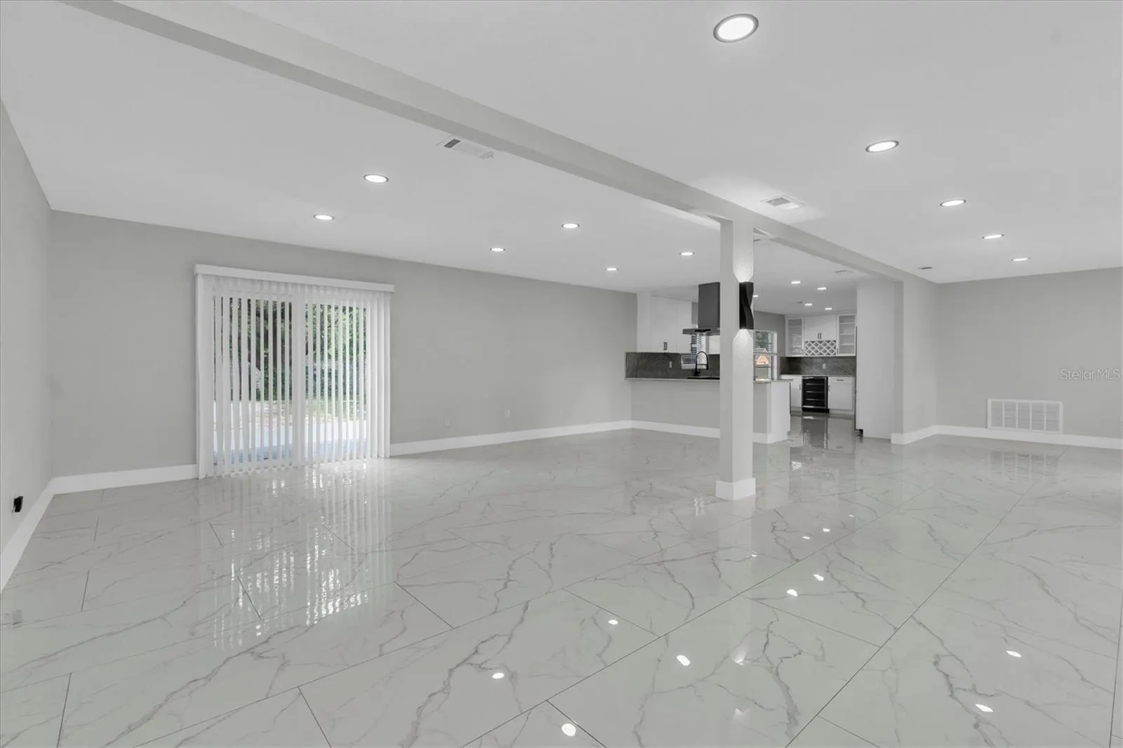 2210 WALLWOOD PL