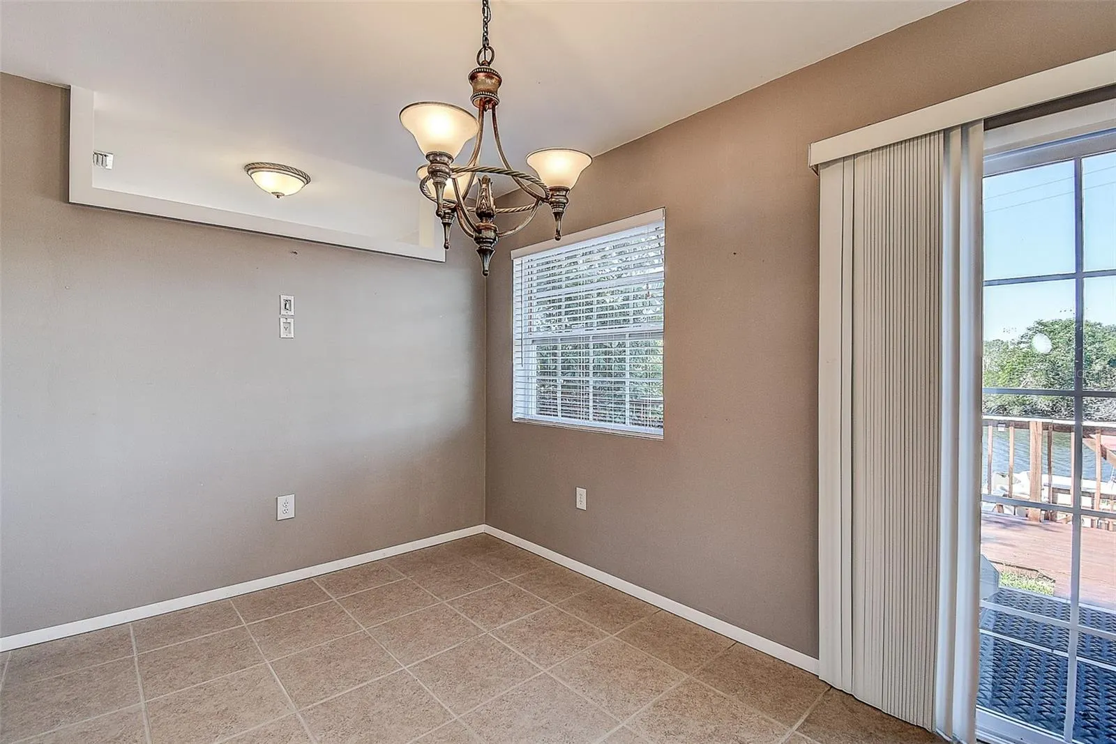 2529 SAN LUIS RD