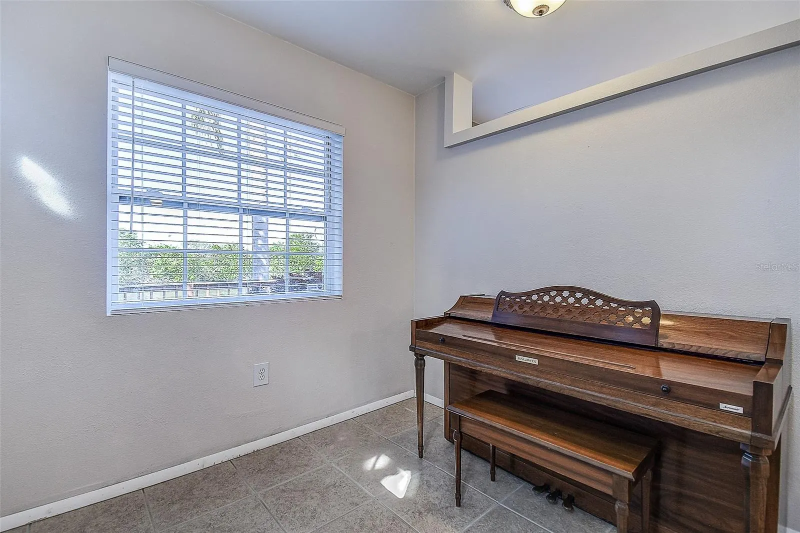 2529 SAN LUIS RD