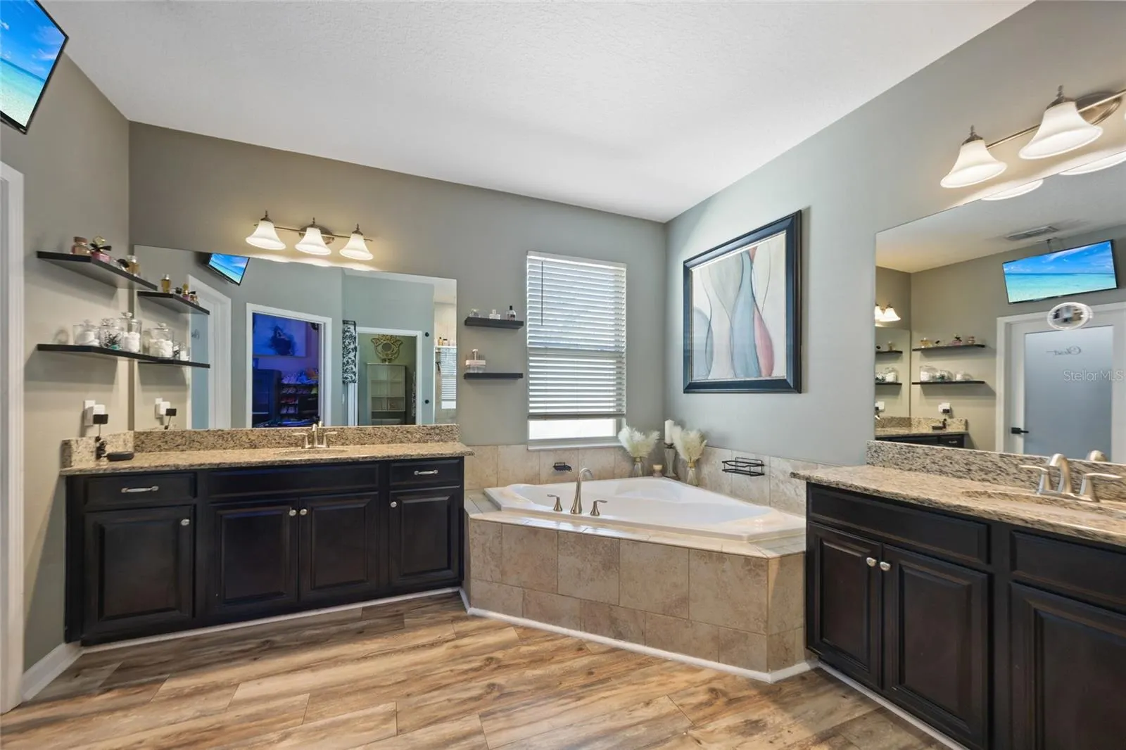 10611 GREAT CORMORANT DR