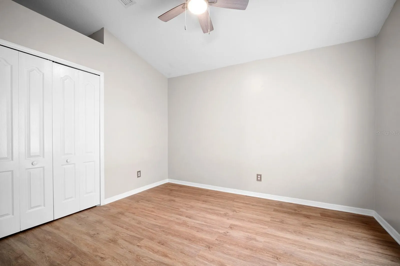 18113 PALM BREEZE DR