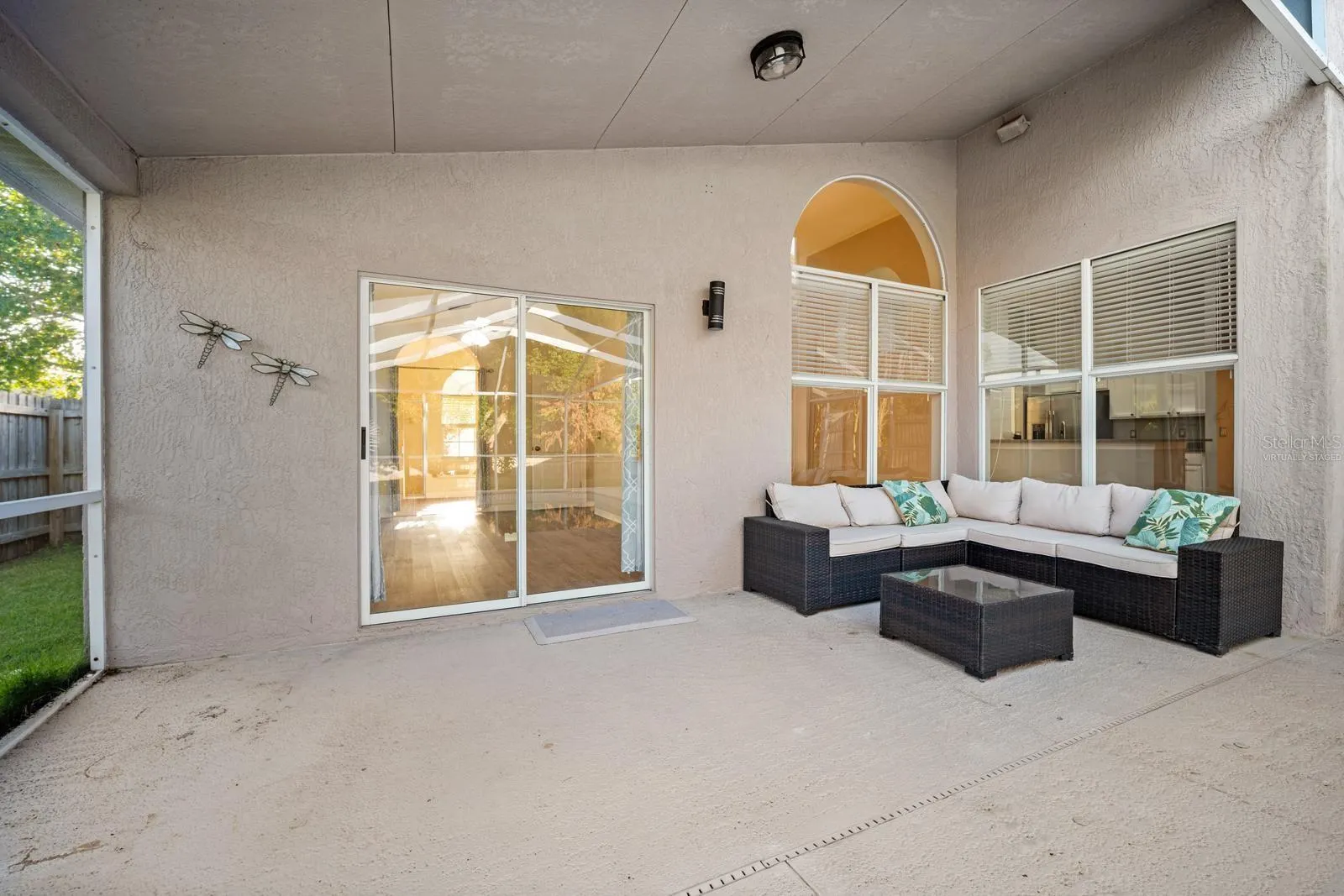 18113 PALM BREEZE DR
