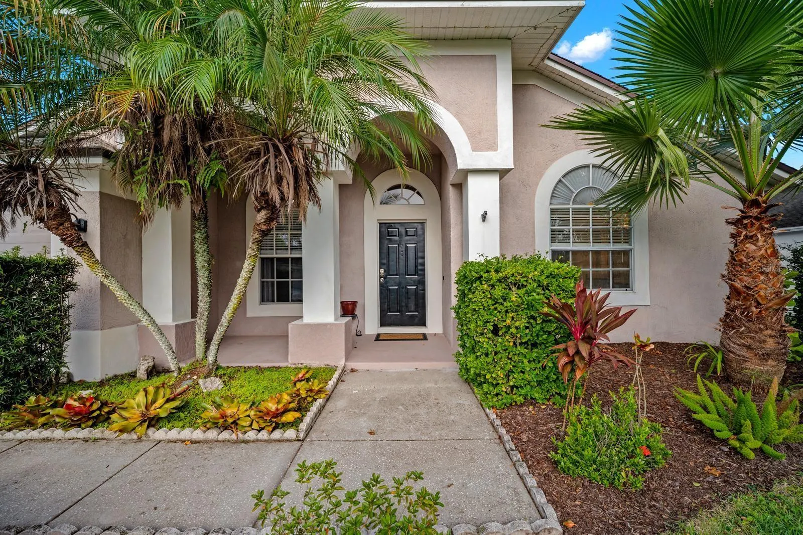 18113 PALM BREEZE DR