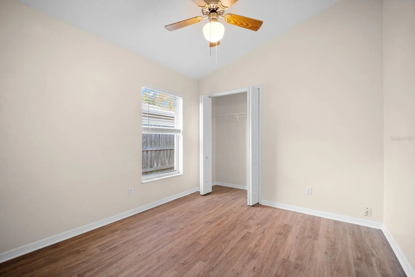 18113 PALM BREEZE DR