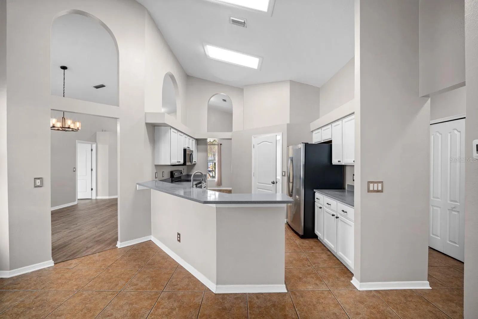18113 PALM BREEZE DR