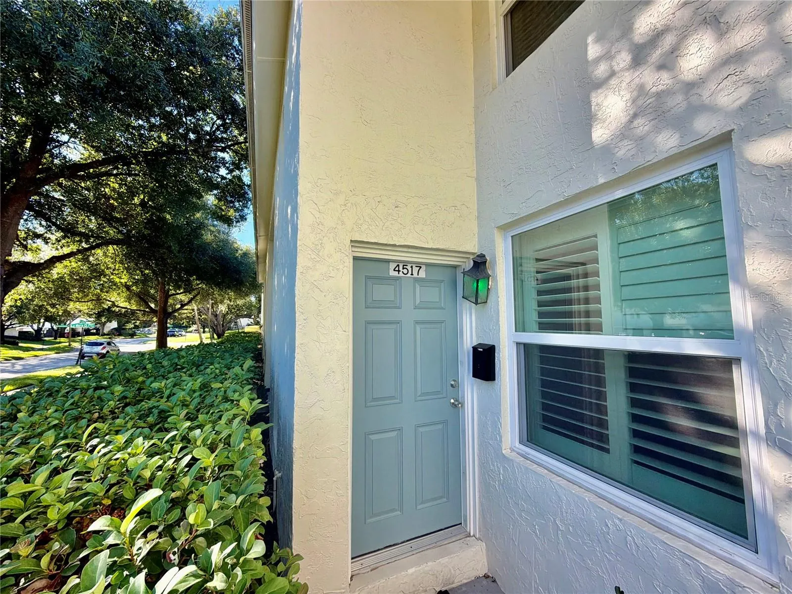 4517 W LA VILLA LN