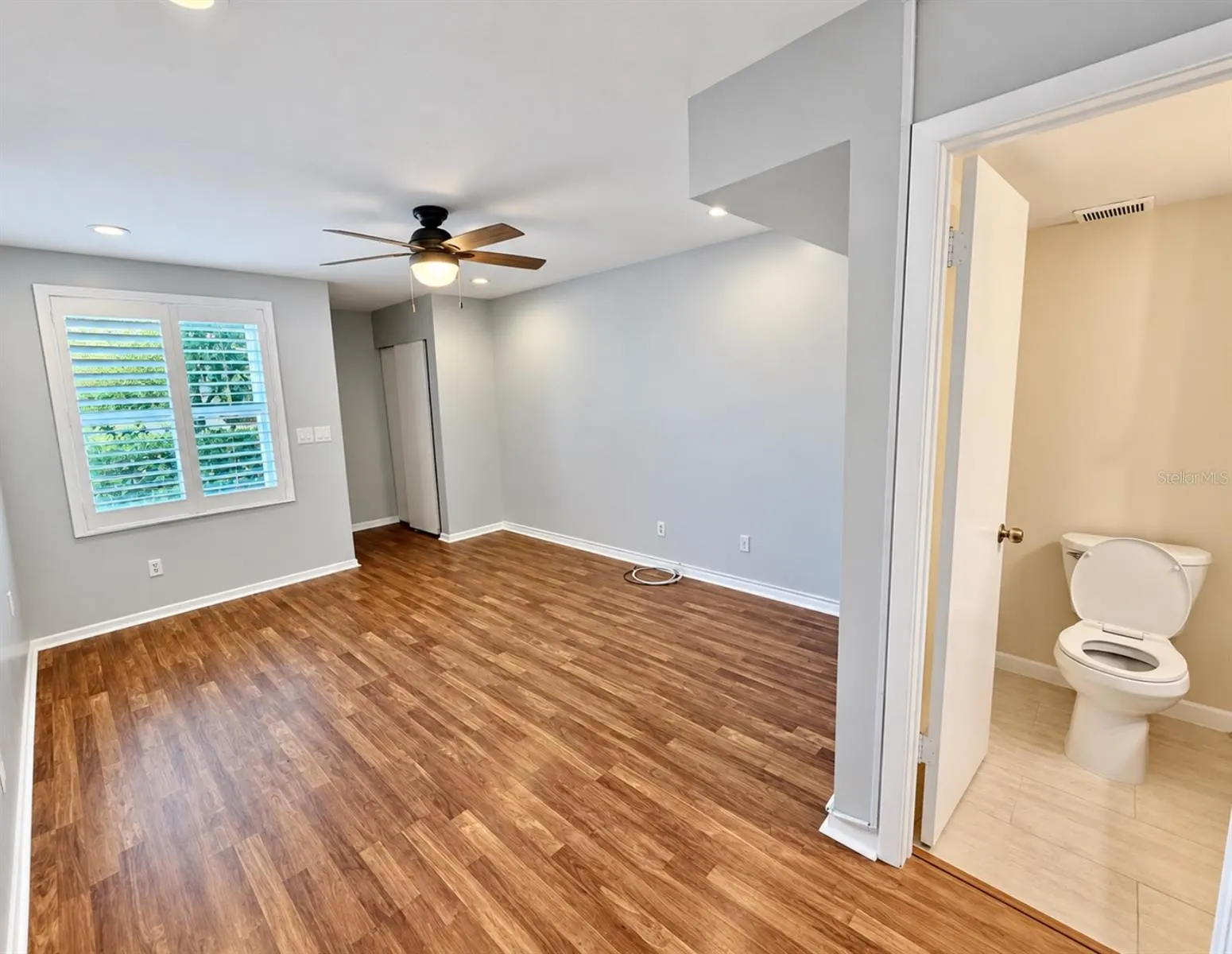 4517 W LA VILLA LN