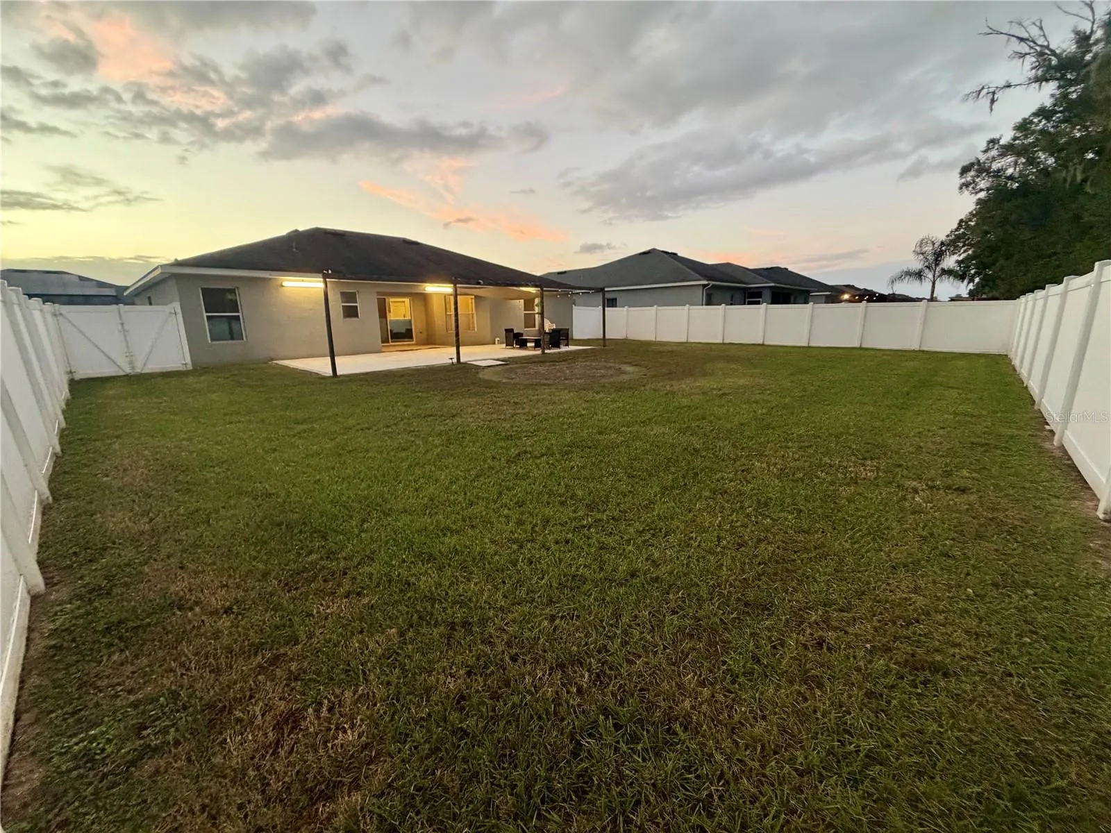 8202 WILDER LOOP