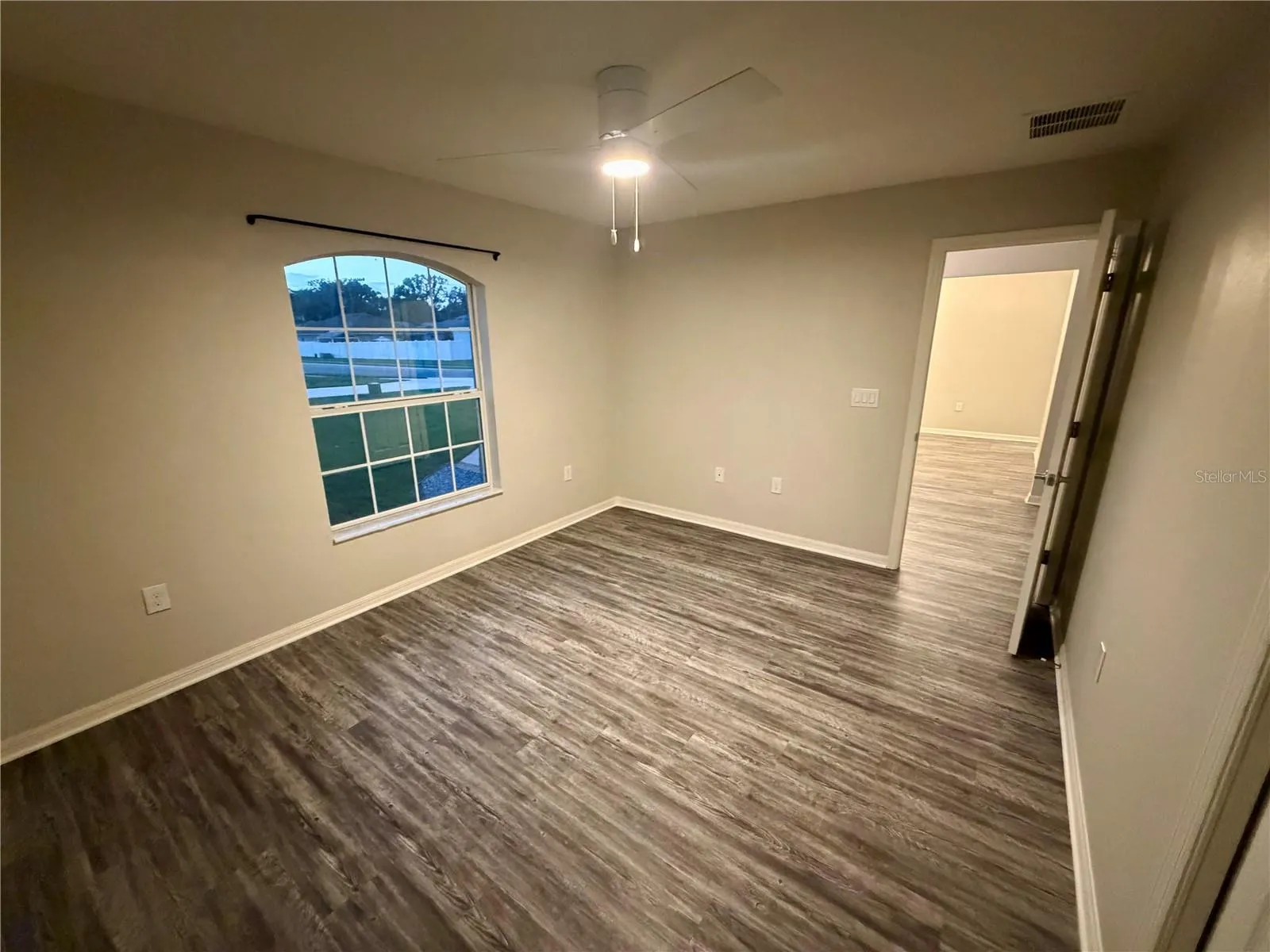 8202 WILDER LOOP