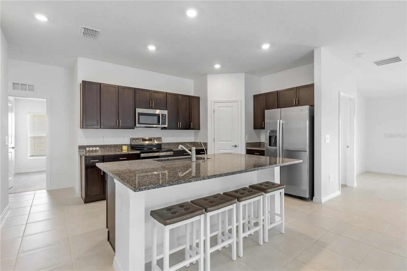 4357 FABULOUS FINCH LN