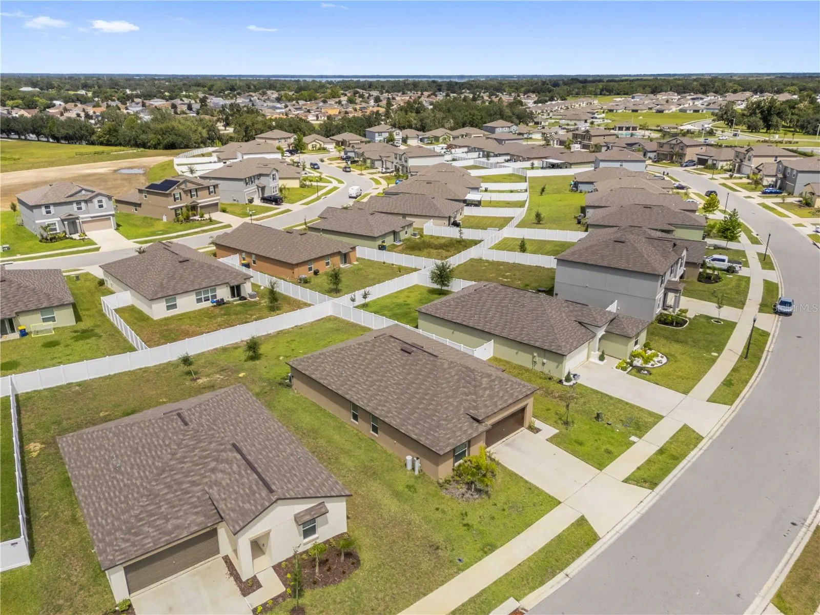 4357 FABULOUS FINCH LN