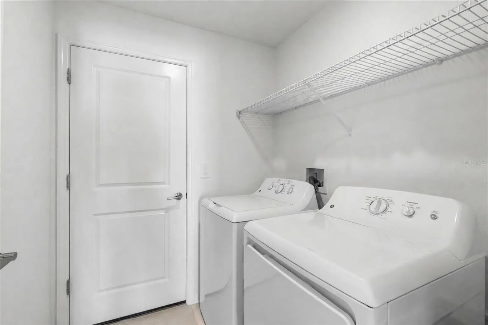 4357 FABULOUS FINCH LN