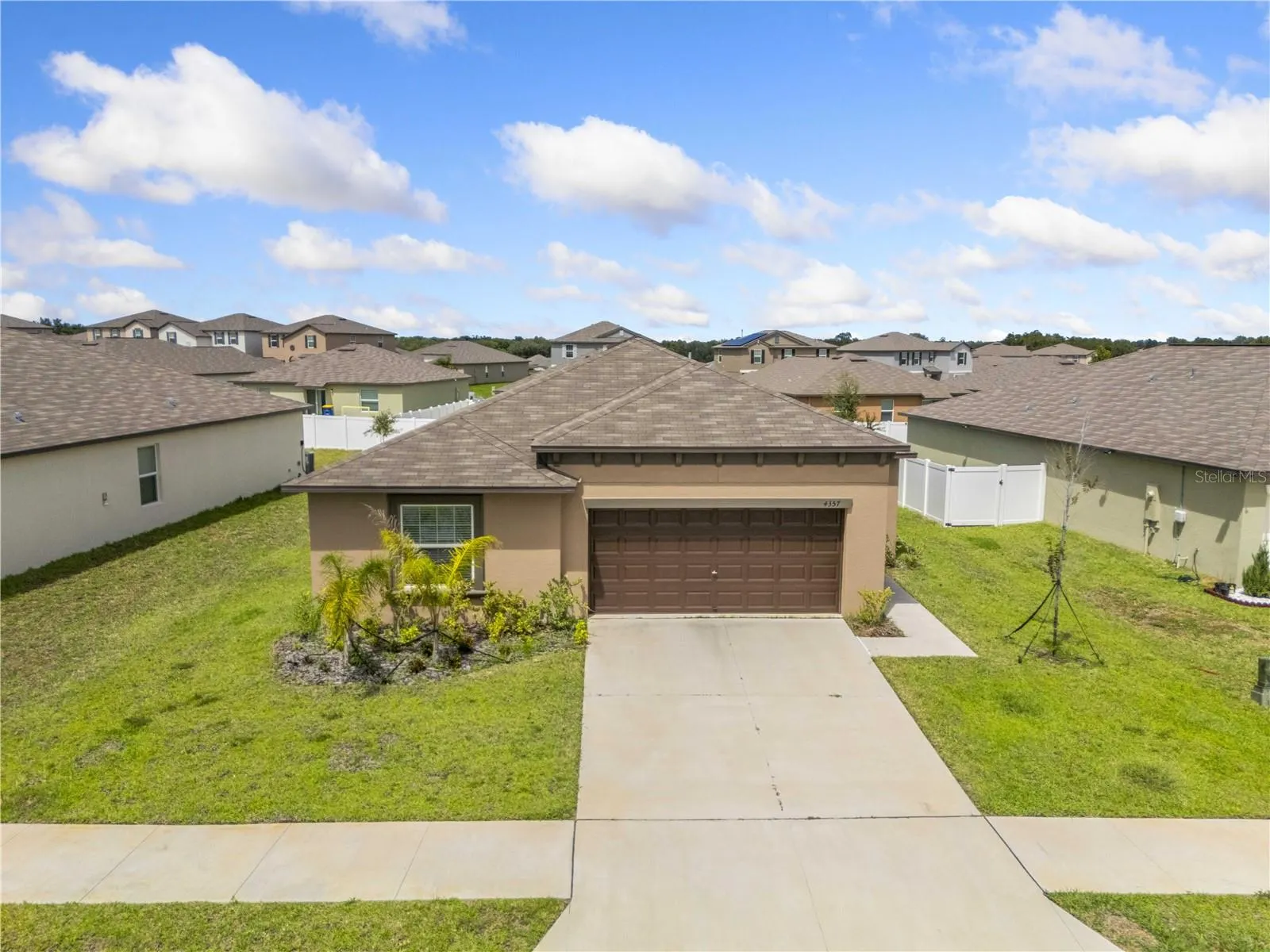 4357 FABULOUS FINCH LN