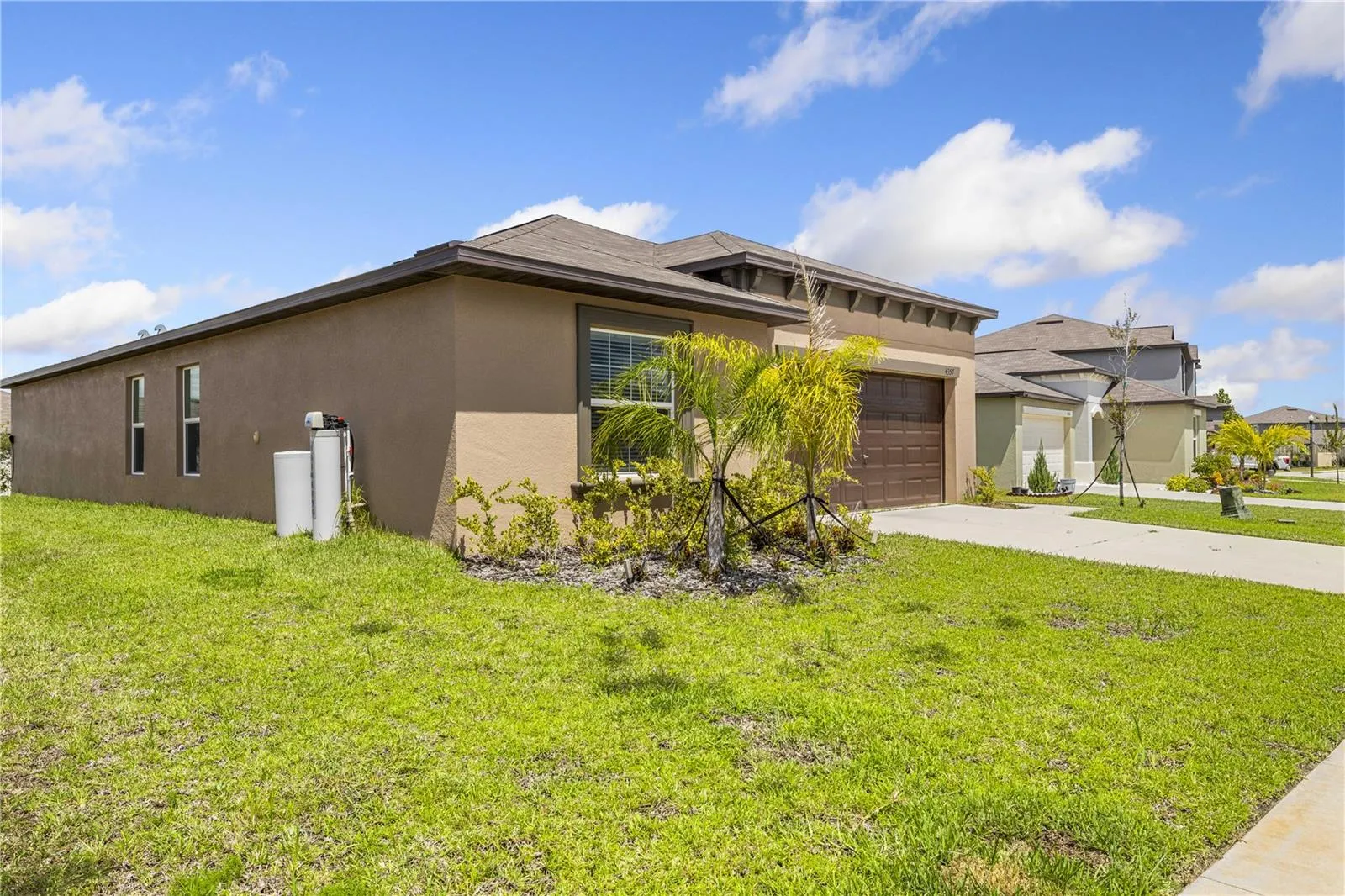 4357 FABULOUS FINCH LN