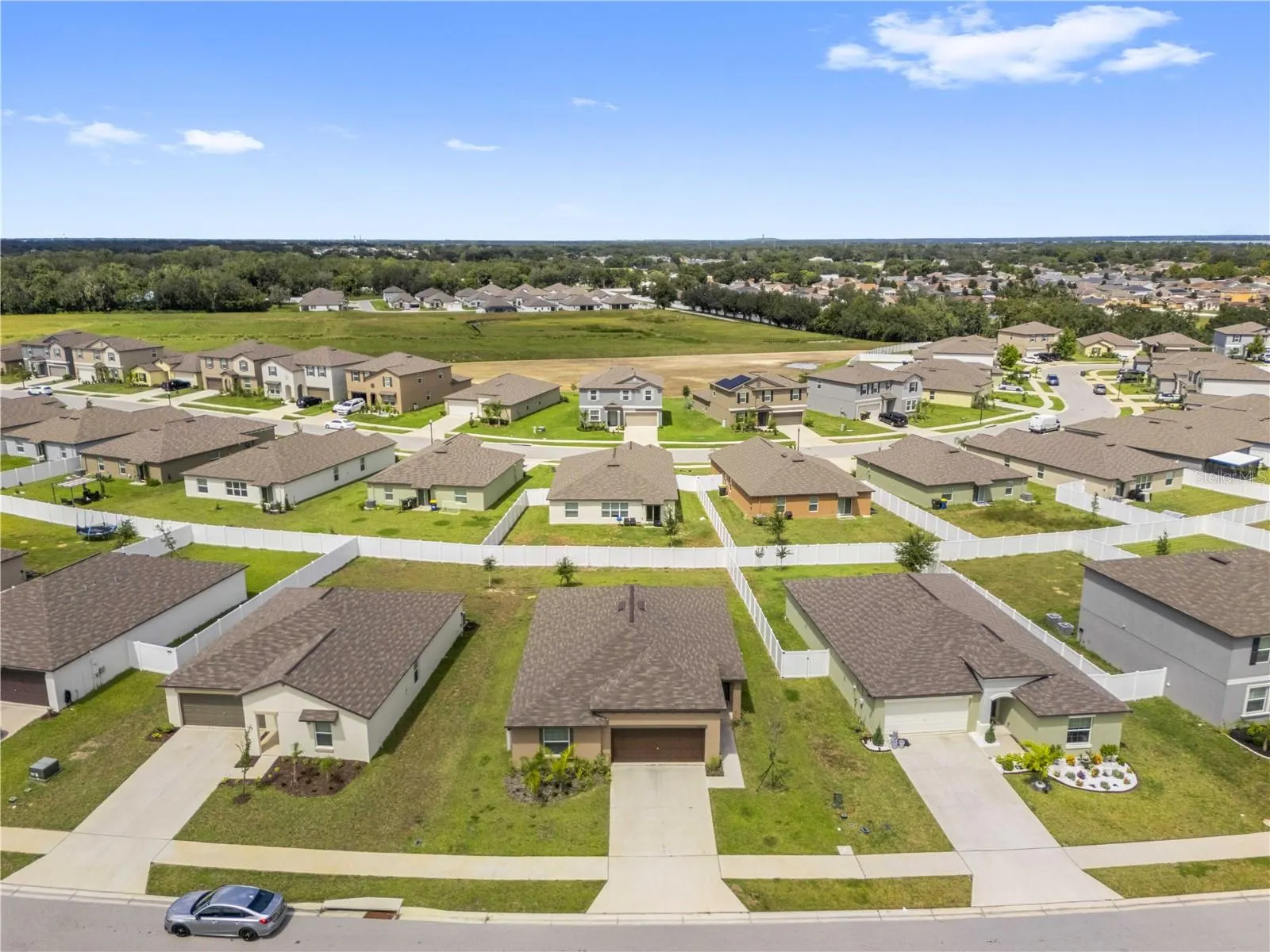 4357 FABULOUS FINCH LN