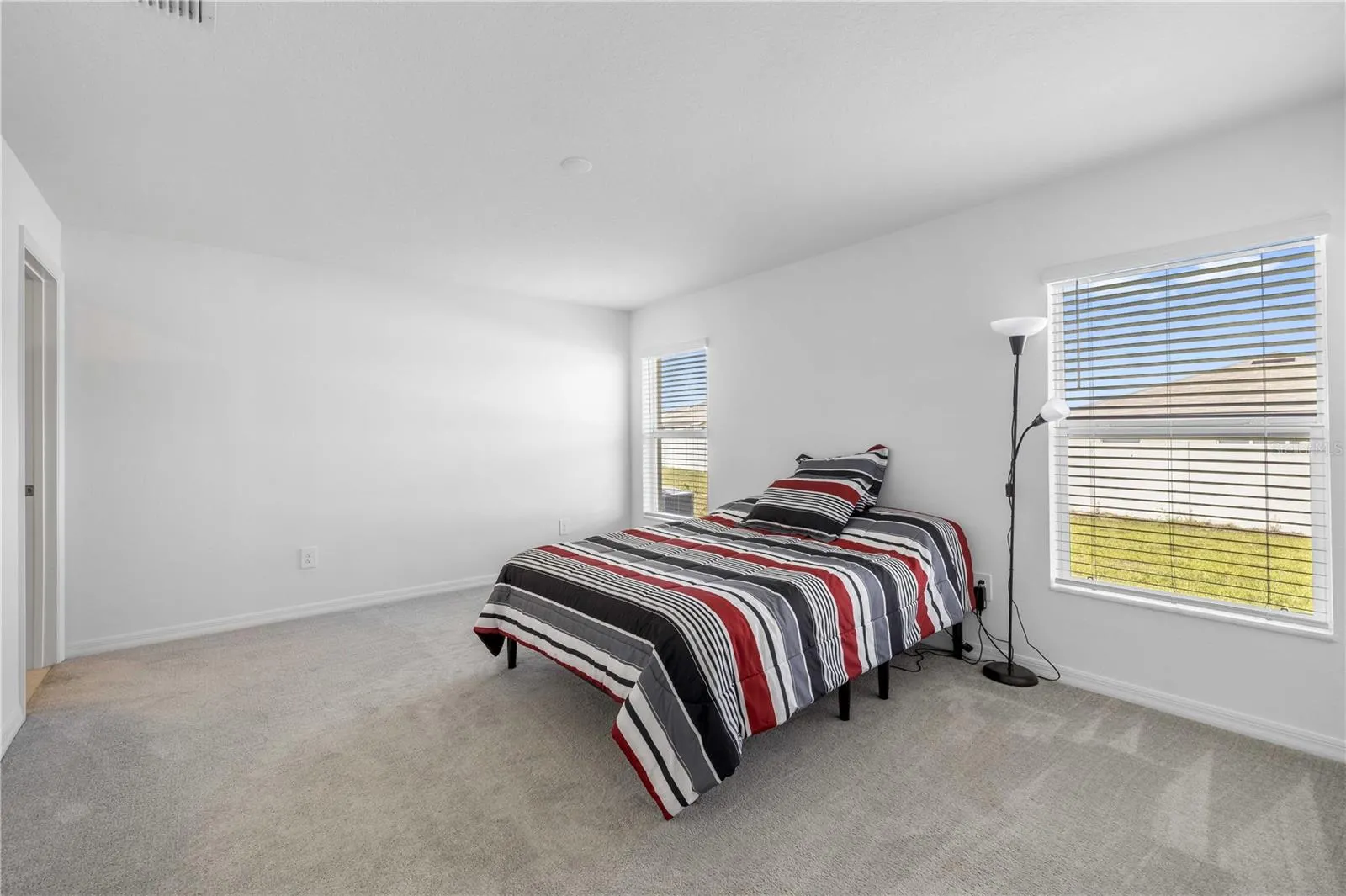 4357 FABULOUS FINCH LN
