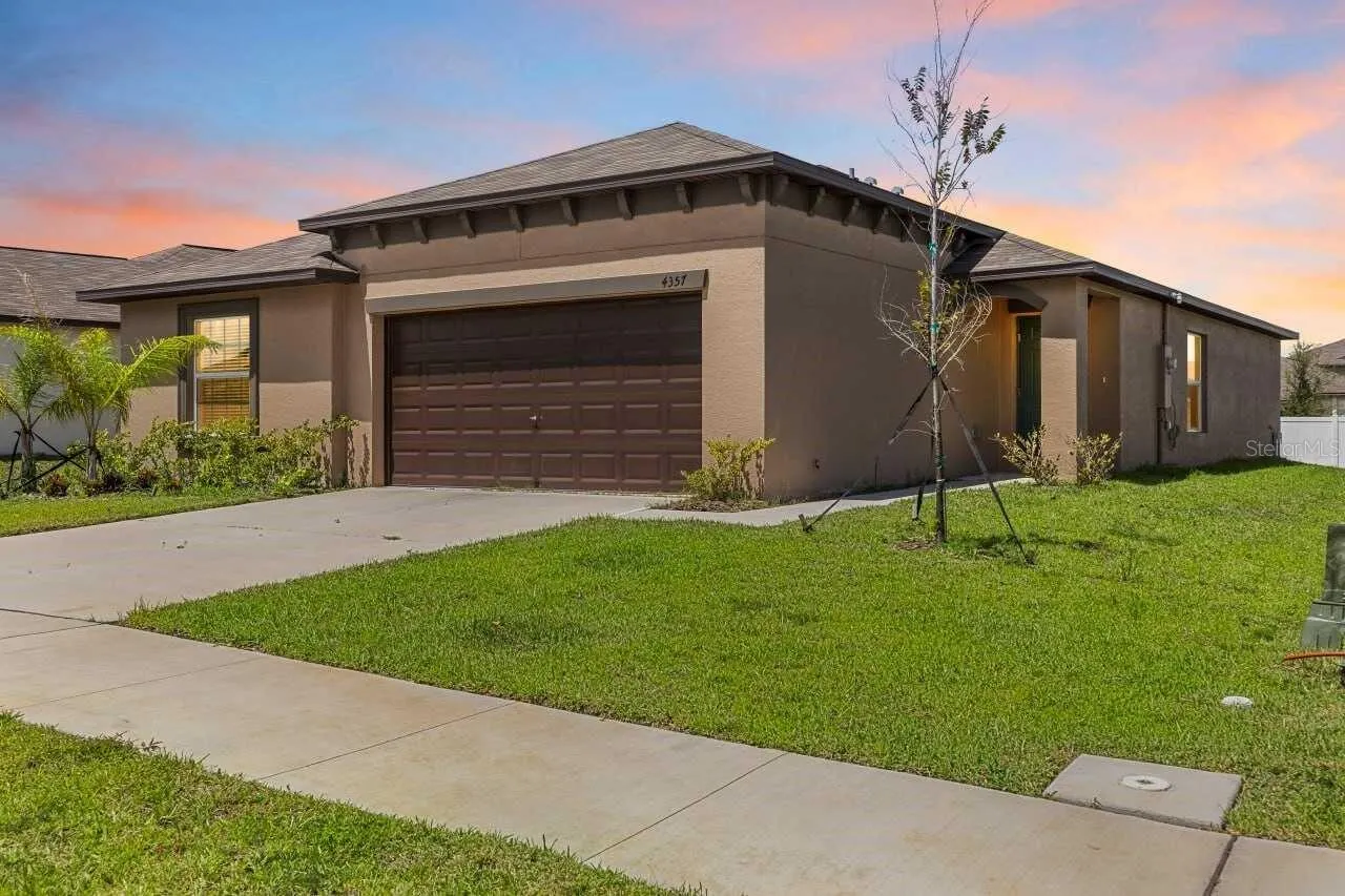 4357 FABULOUS FINCH LN