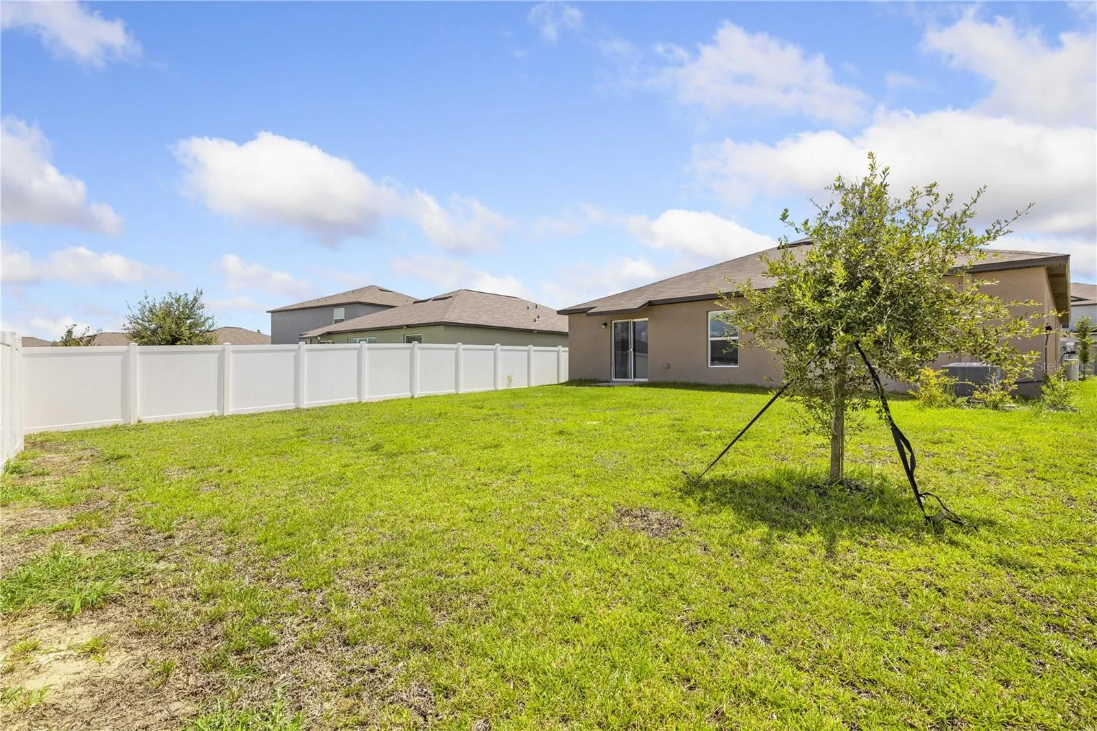 4357 FABULOUS FINCH LN
