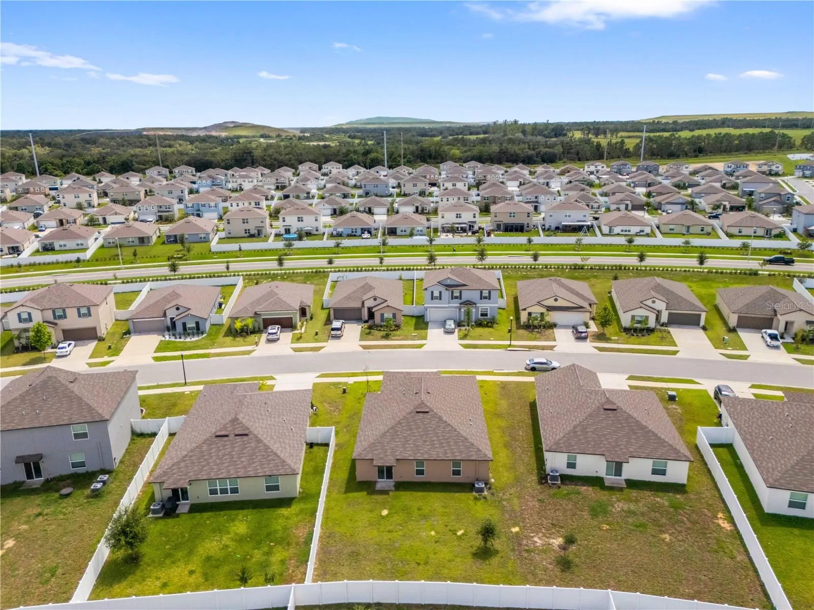 4357 FABULOUS FINCH LN