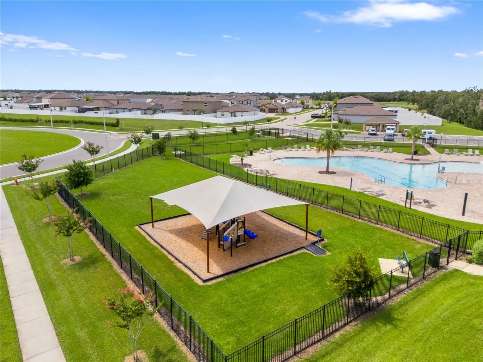 4357 FABULOUS FINCH LN